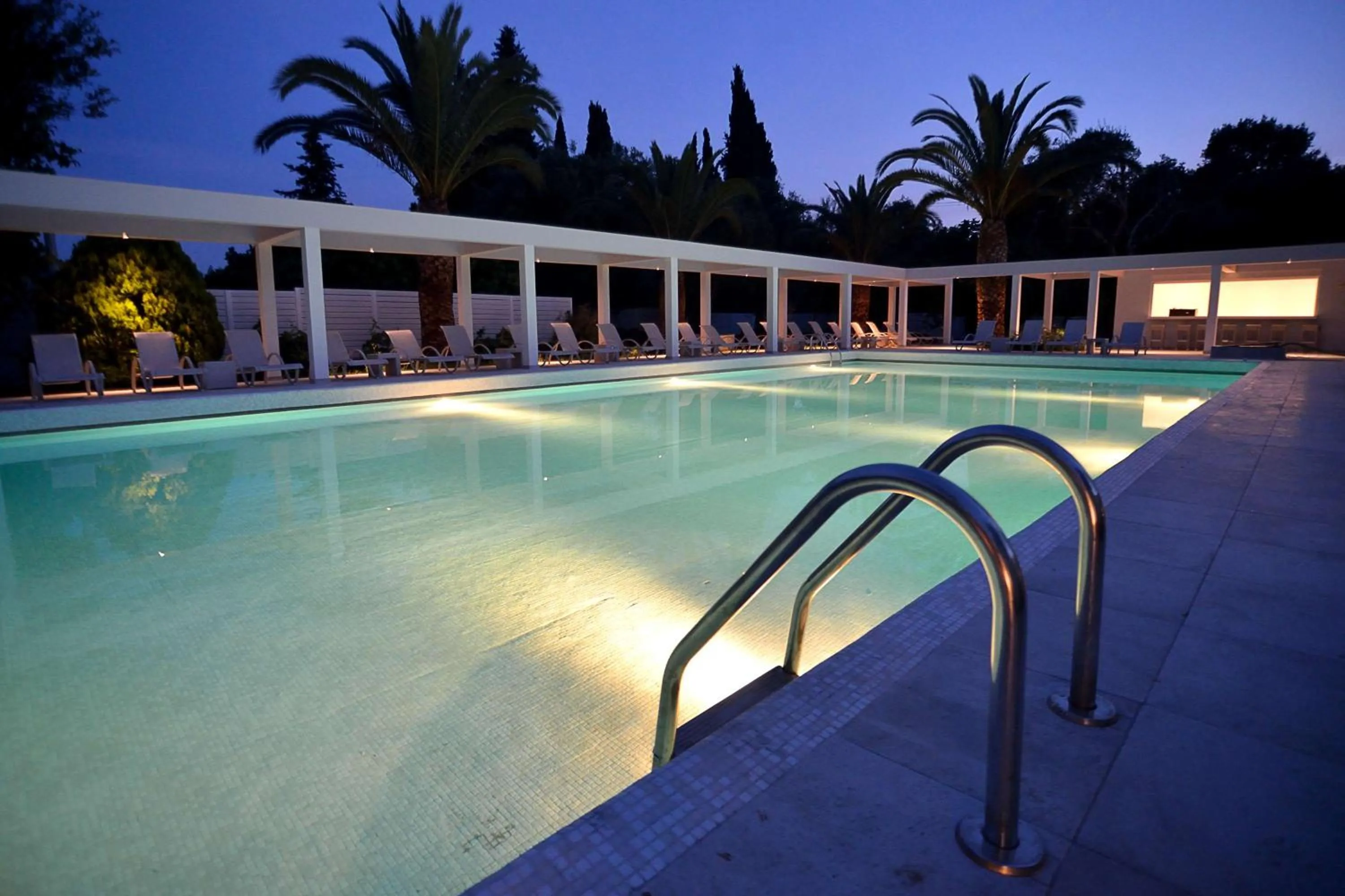 Swimming pool in TRYP by Wyndham Corfu Dassia
