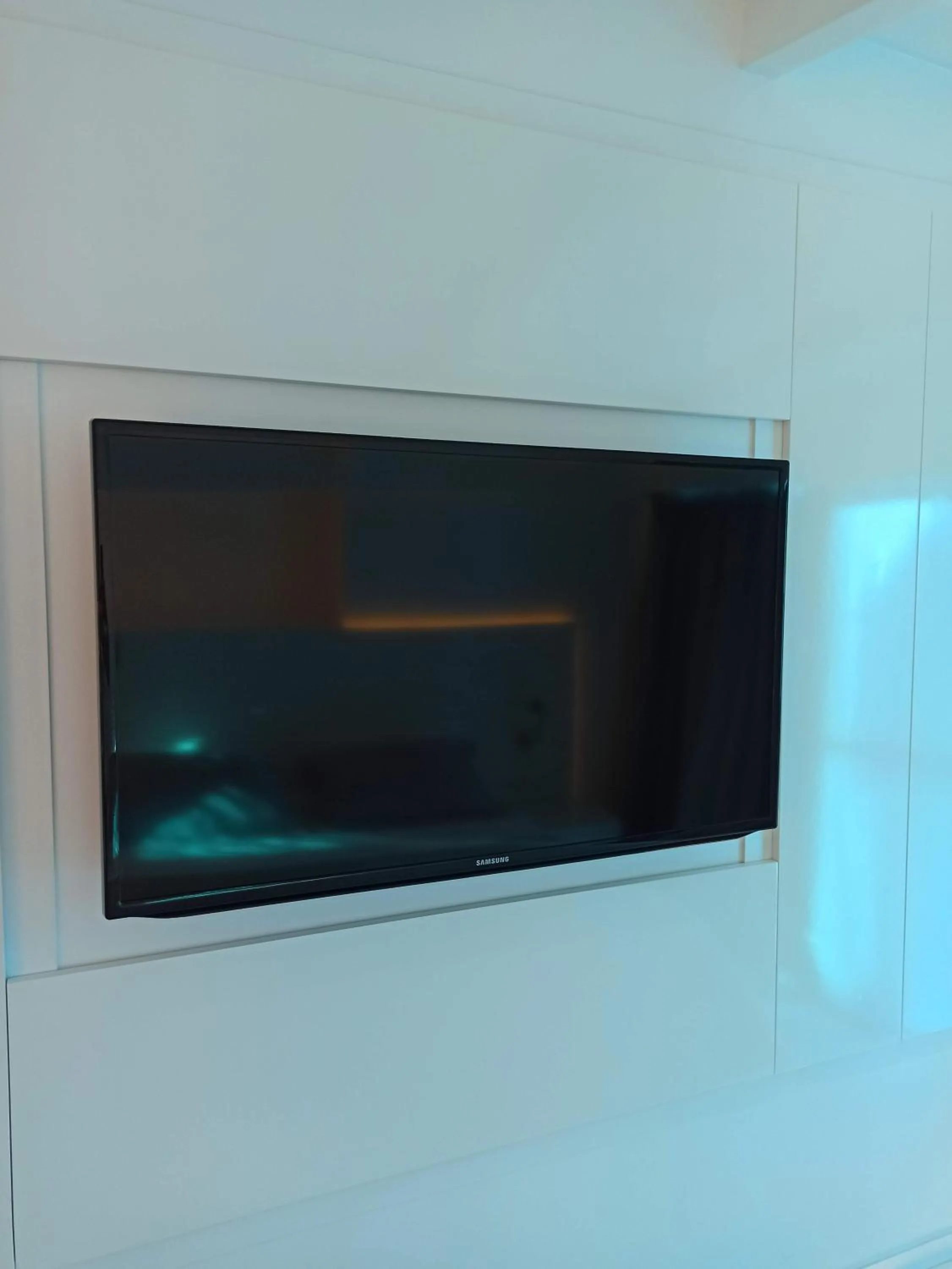 TV and multimedia in TRYP by Wyndham Corfu Dassia