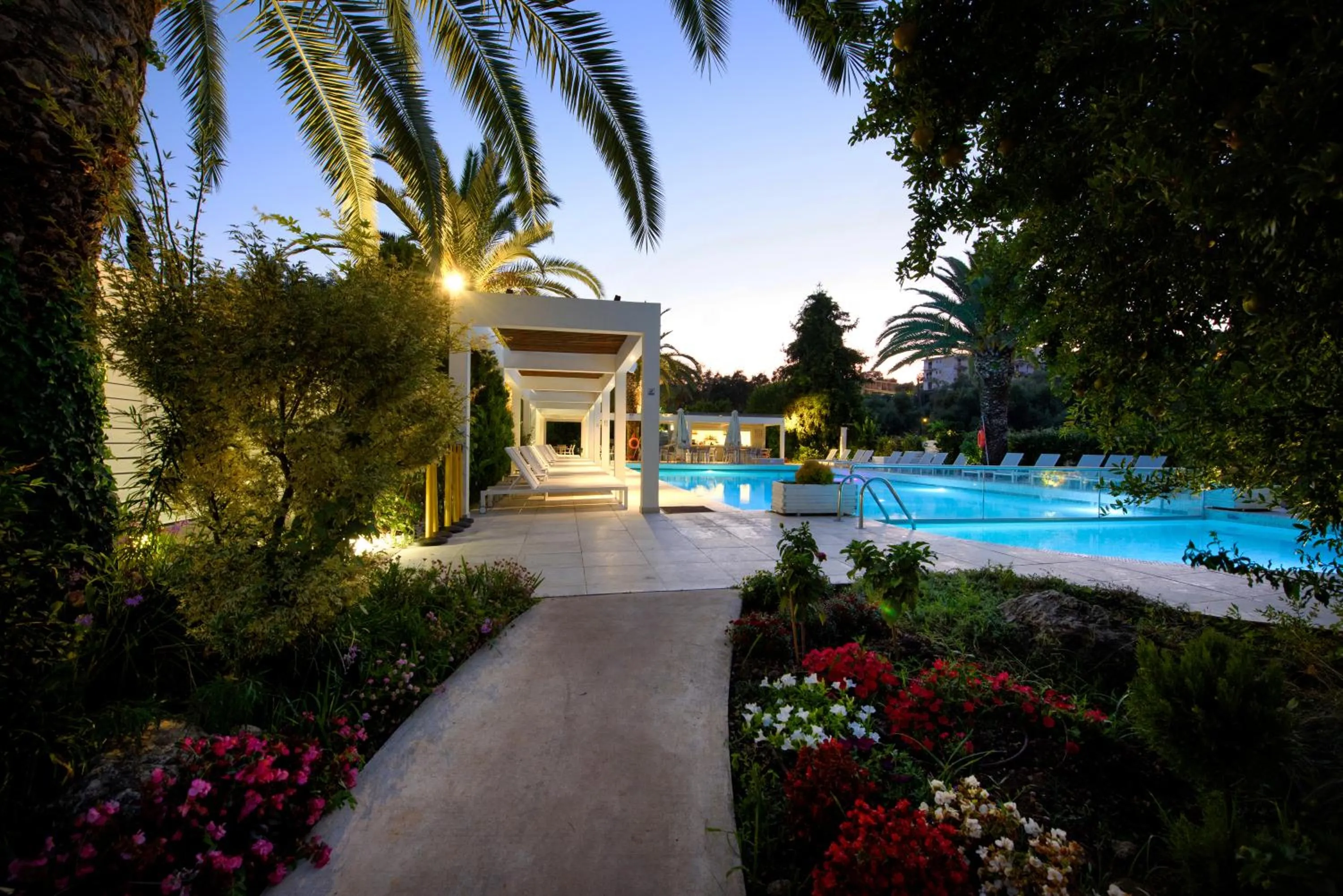 Swimming pool in TRYP by Wyndham Corfu Dassia