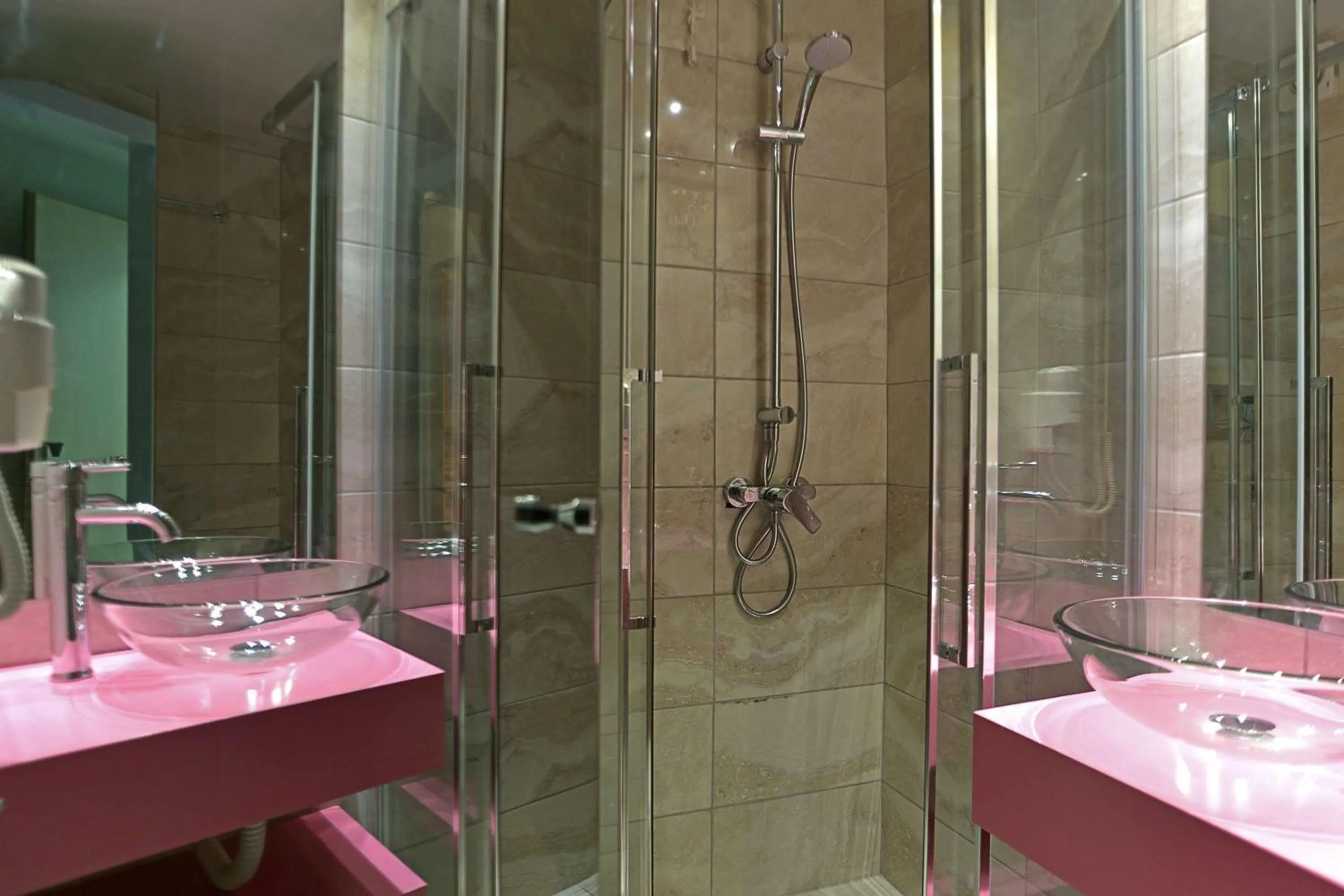 Bathroom in TRYP by Wyndham Corfu Dassia