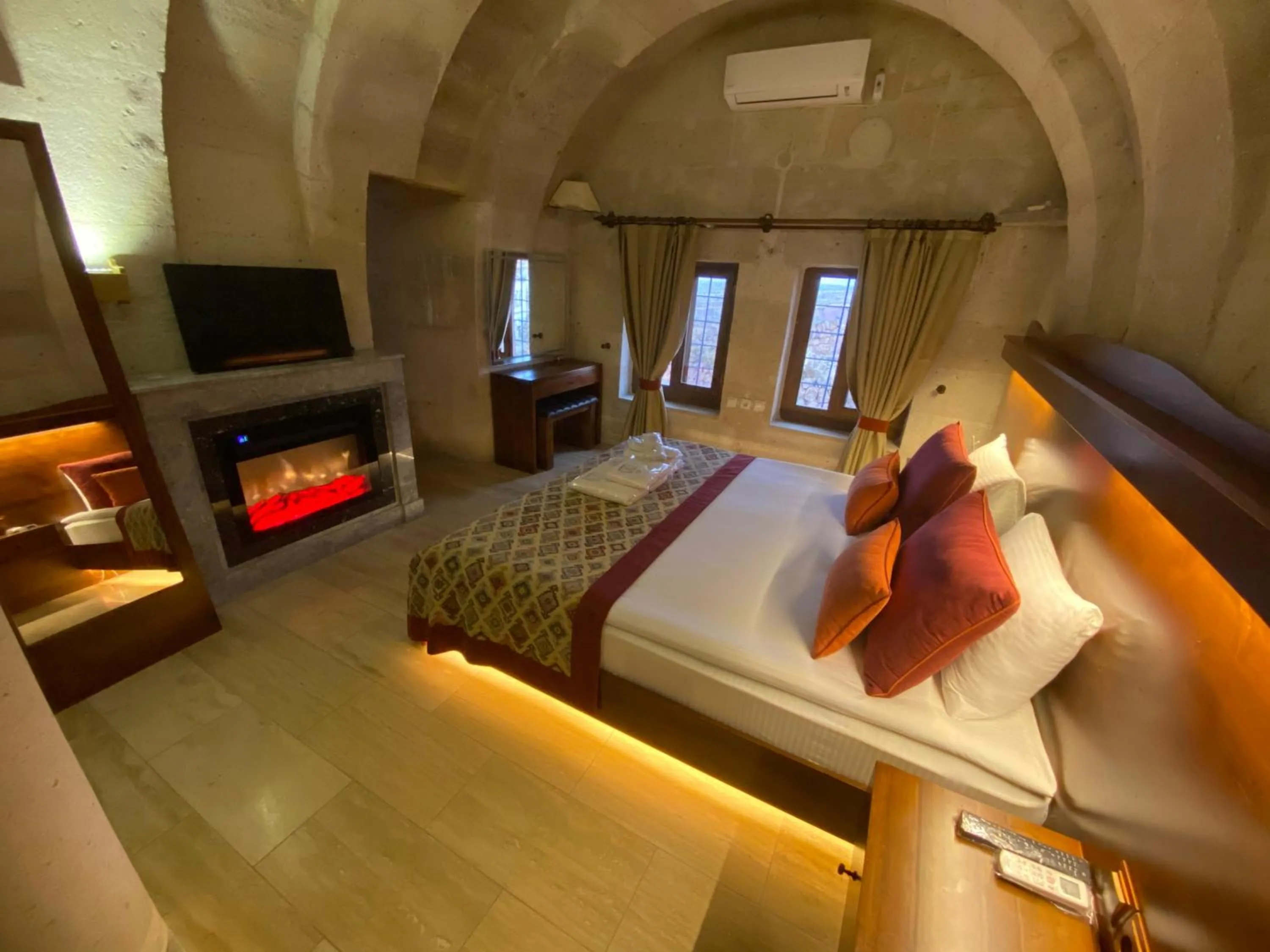 Photo of the whole room, Bed in Mimi Cappadocia Luxury Cave Hotel