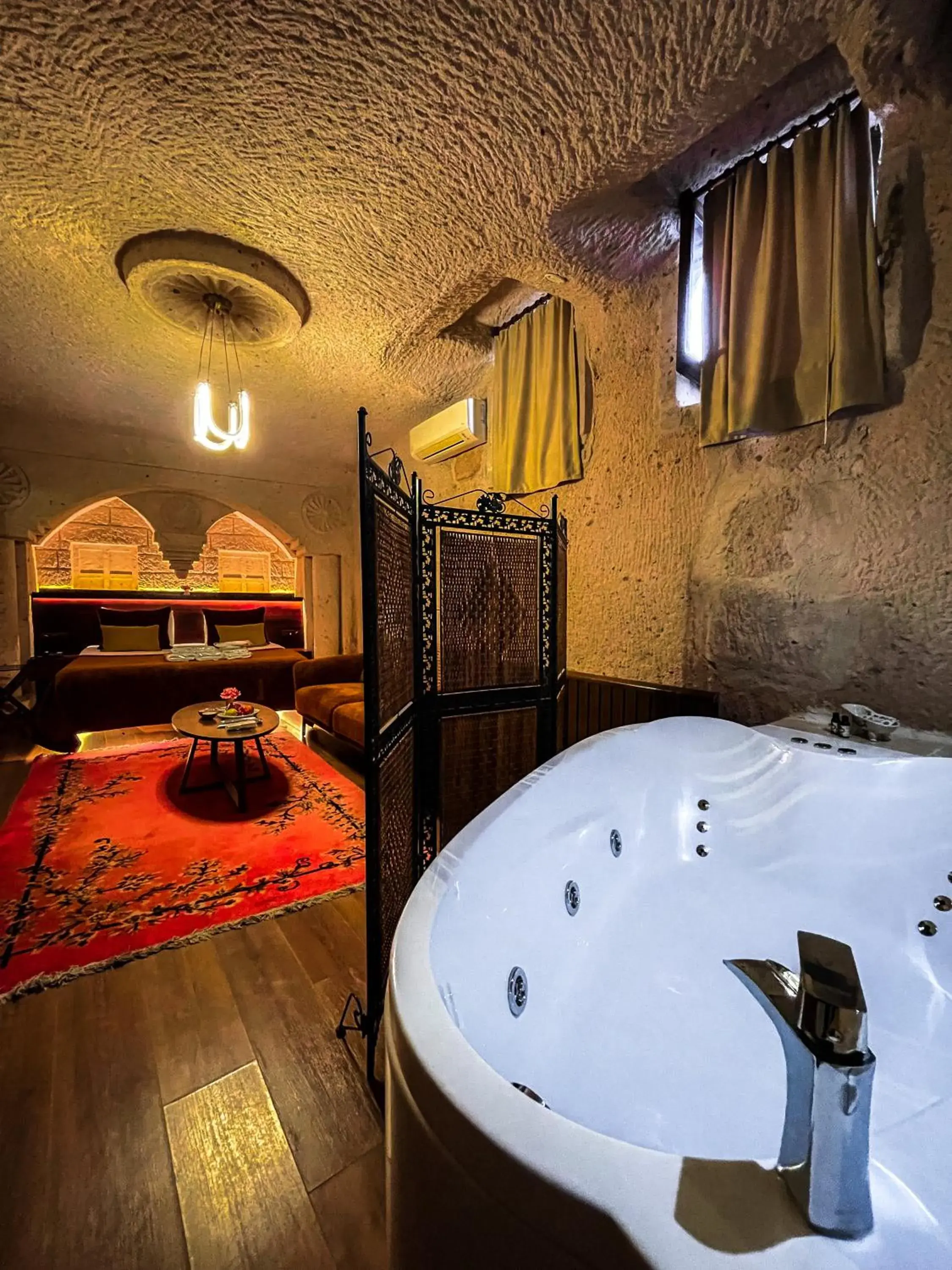 Honeymoon Cave Suite with Spa Bath in Mimi Cappadocia Luxury Cave Hotel Honeymoon Cave Suite with Spa Bath in Mimi Cappadocia Luxury Cave Hotel