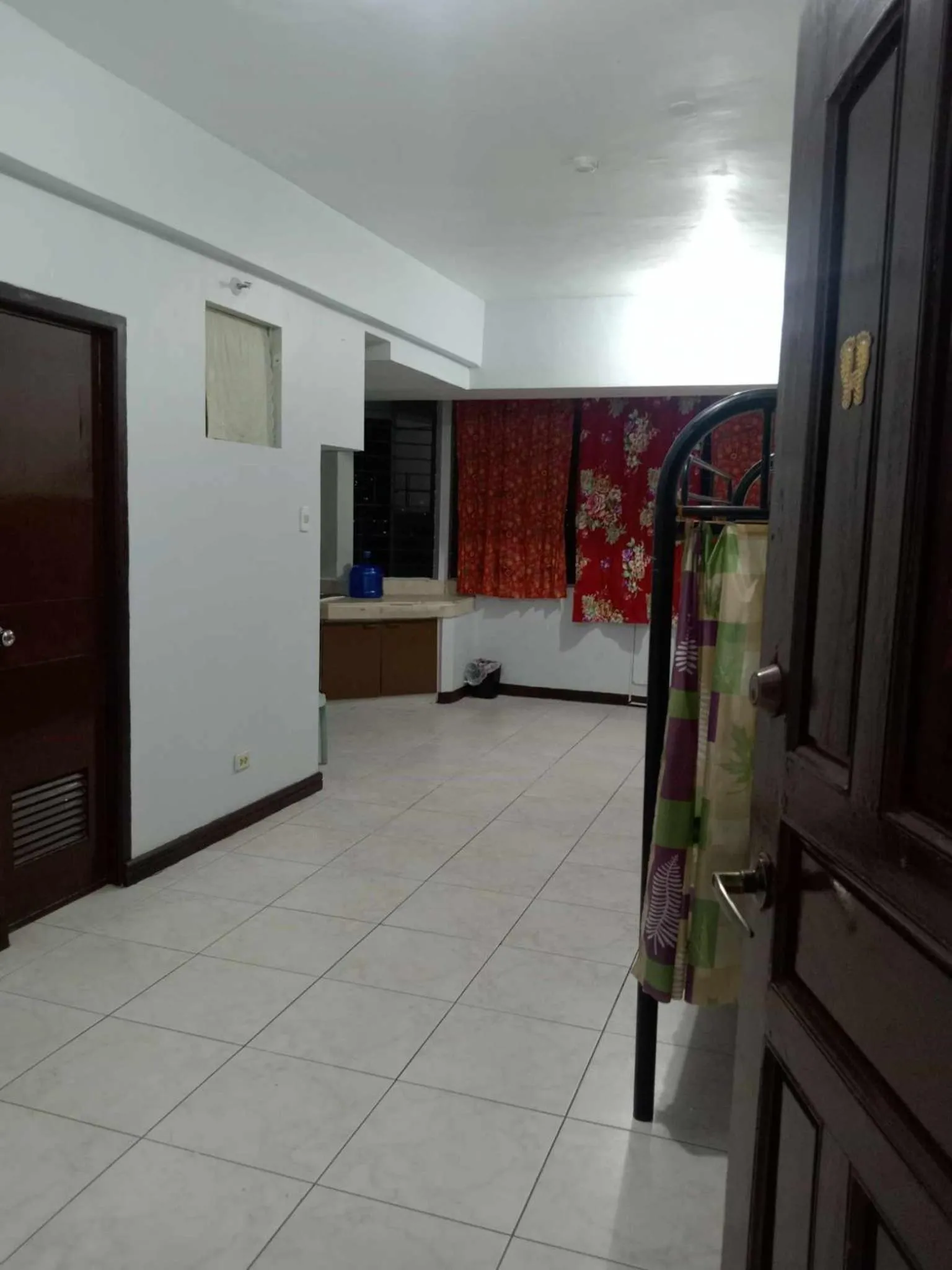 Communal kitchen in JY7 Room Rentals Cebu