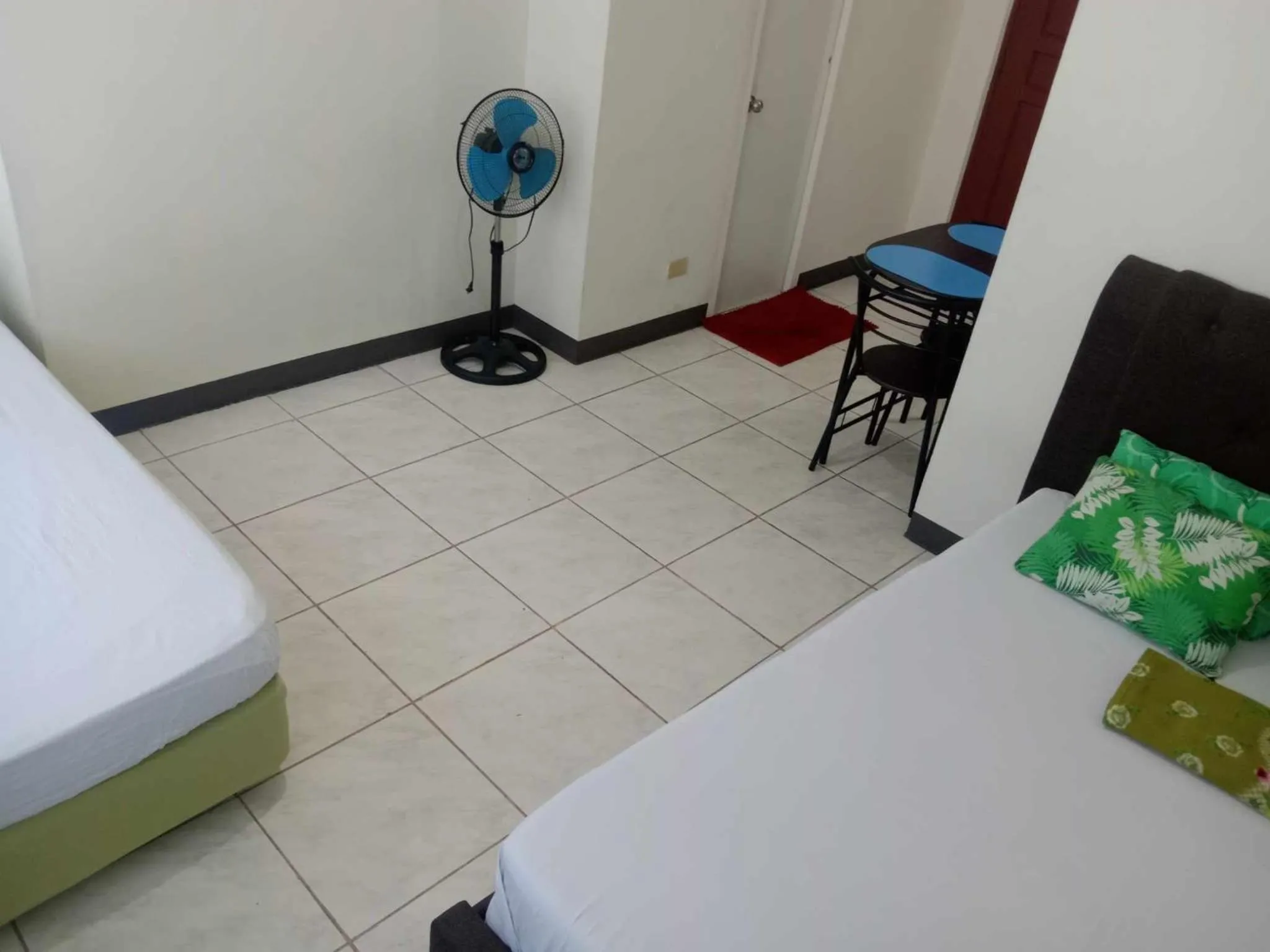 air conditioner, Bed in JY7 Room Rentals Cebu
