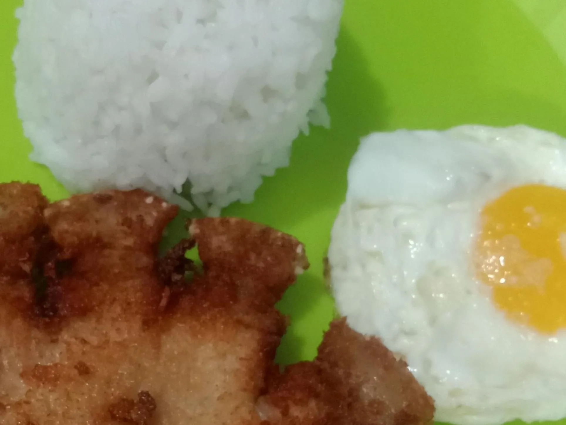 Food and drinks in JY7 Room Rentals Cebu