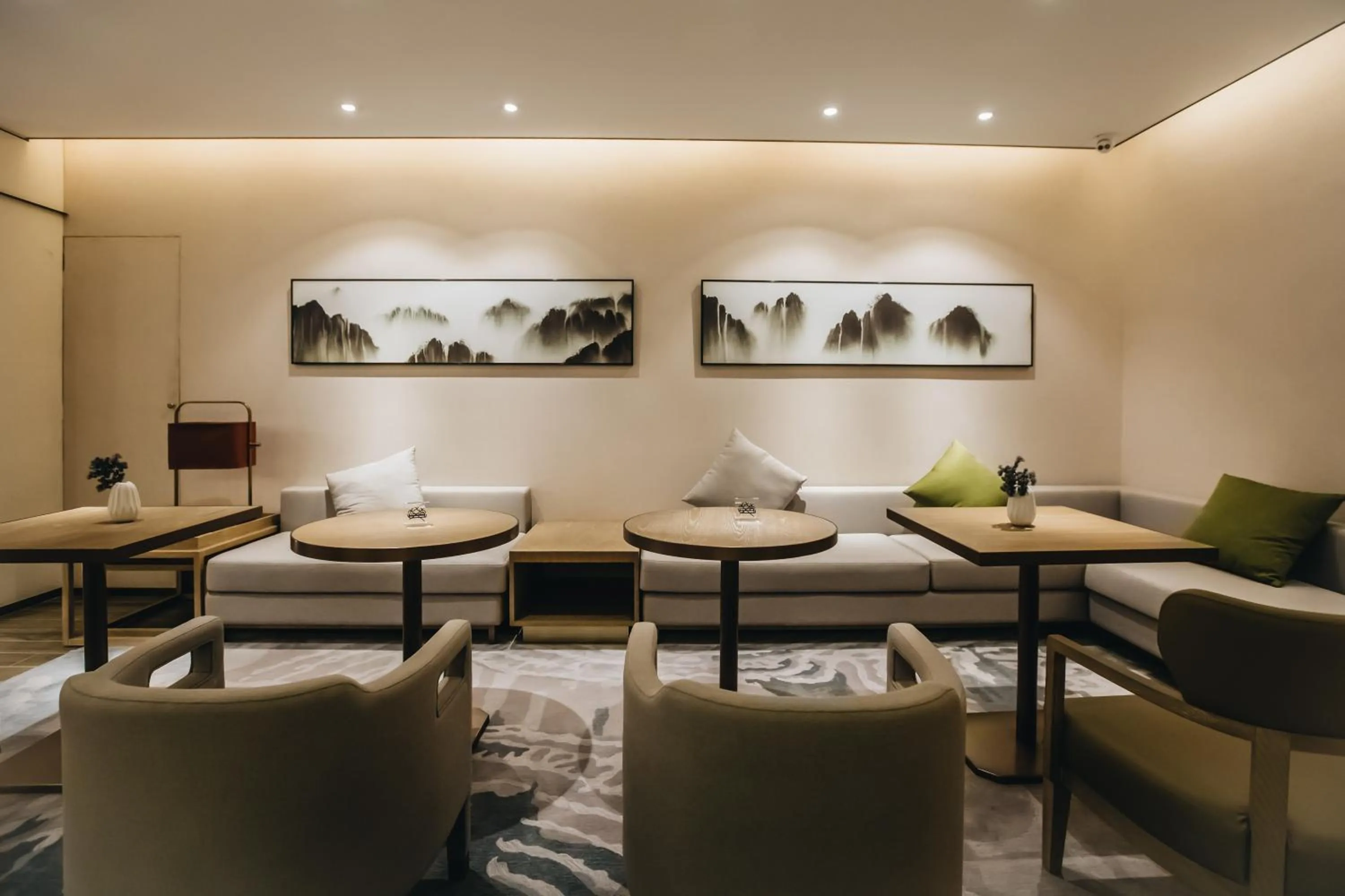 Seating area in Orienwit Hotel-Free Shuttle Bus fir Canton Fair