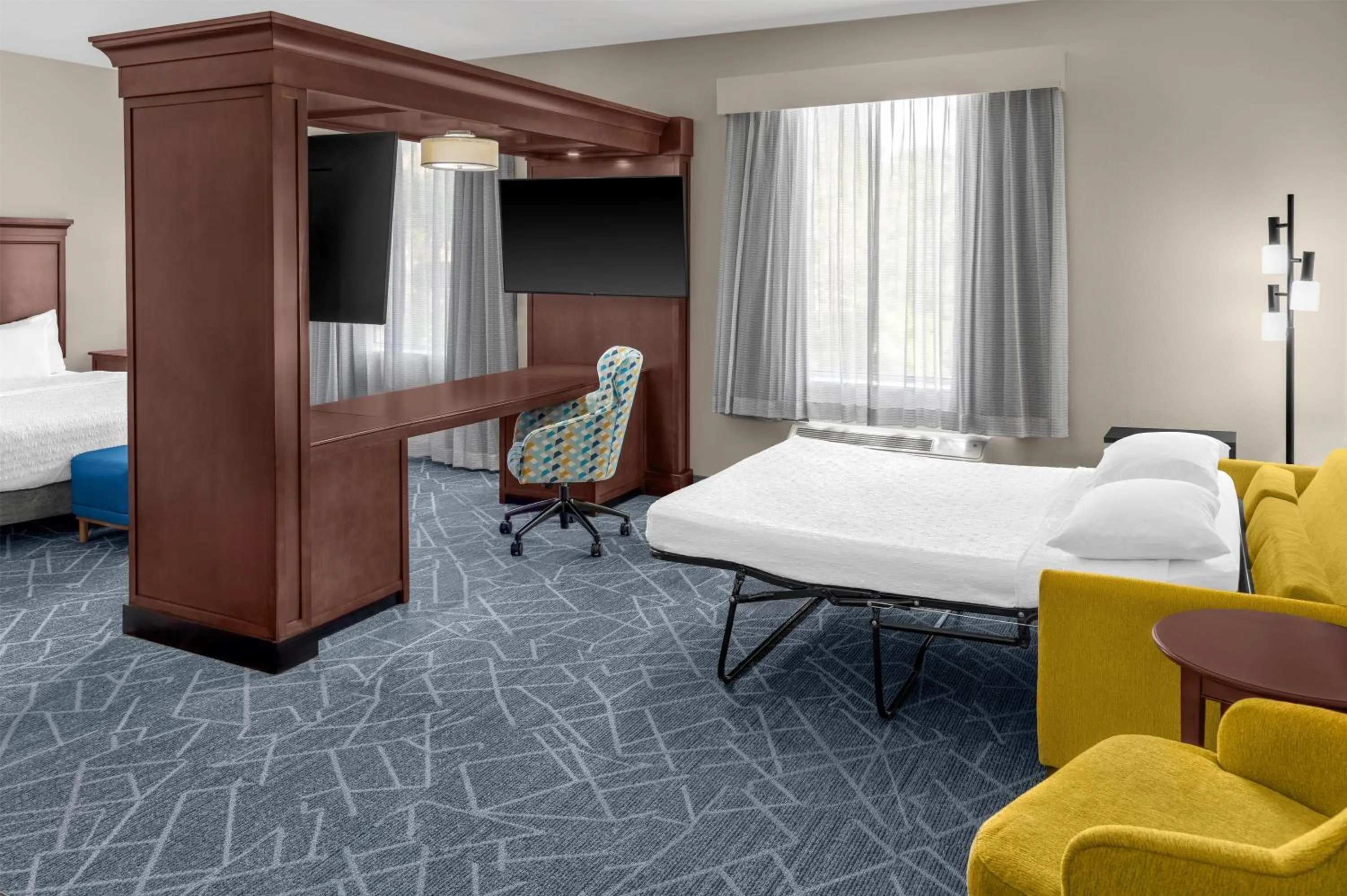 Bedroom, Bed in Hampton Inn and Suites Coconut Creek