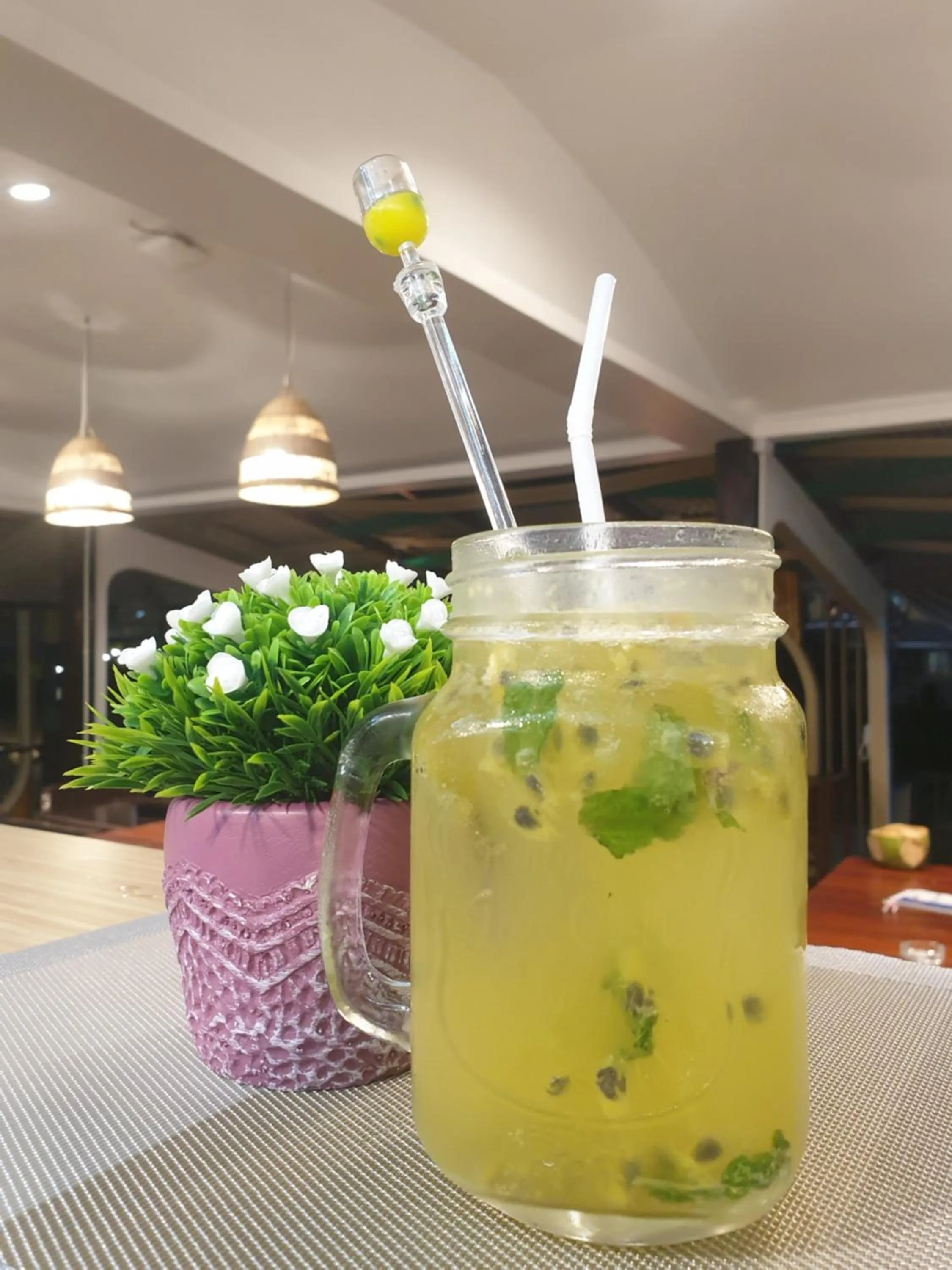 Lounge or bar in PAN Beachfront Resort Krabi