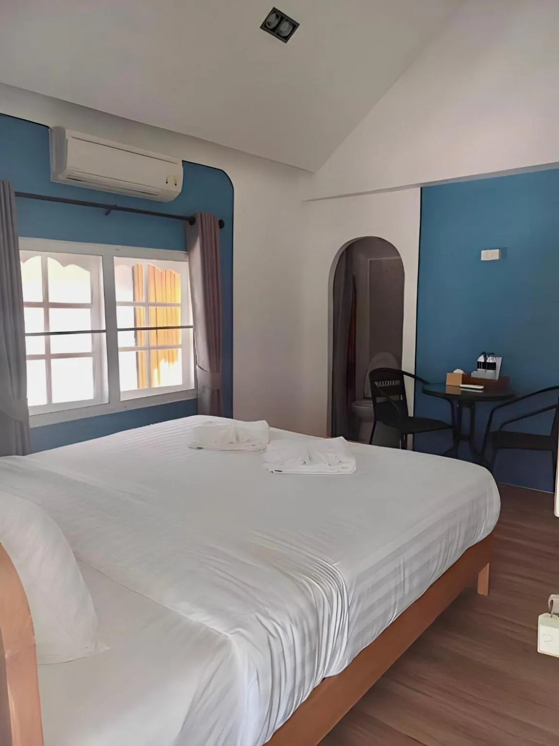 Bed in PAN Beachfront Resort Krabi