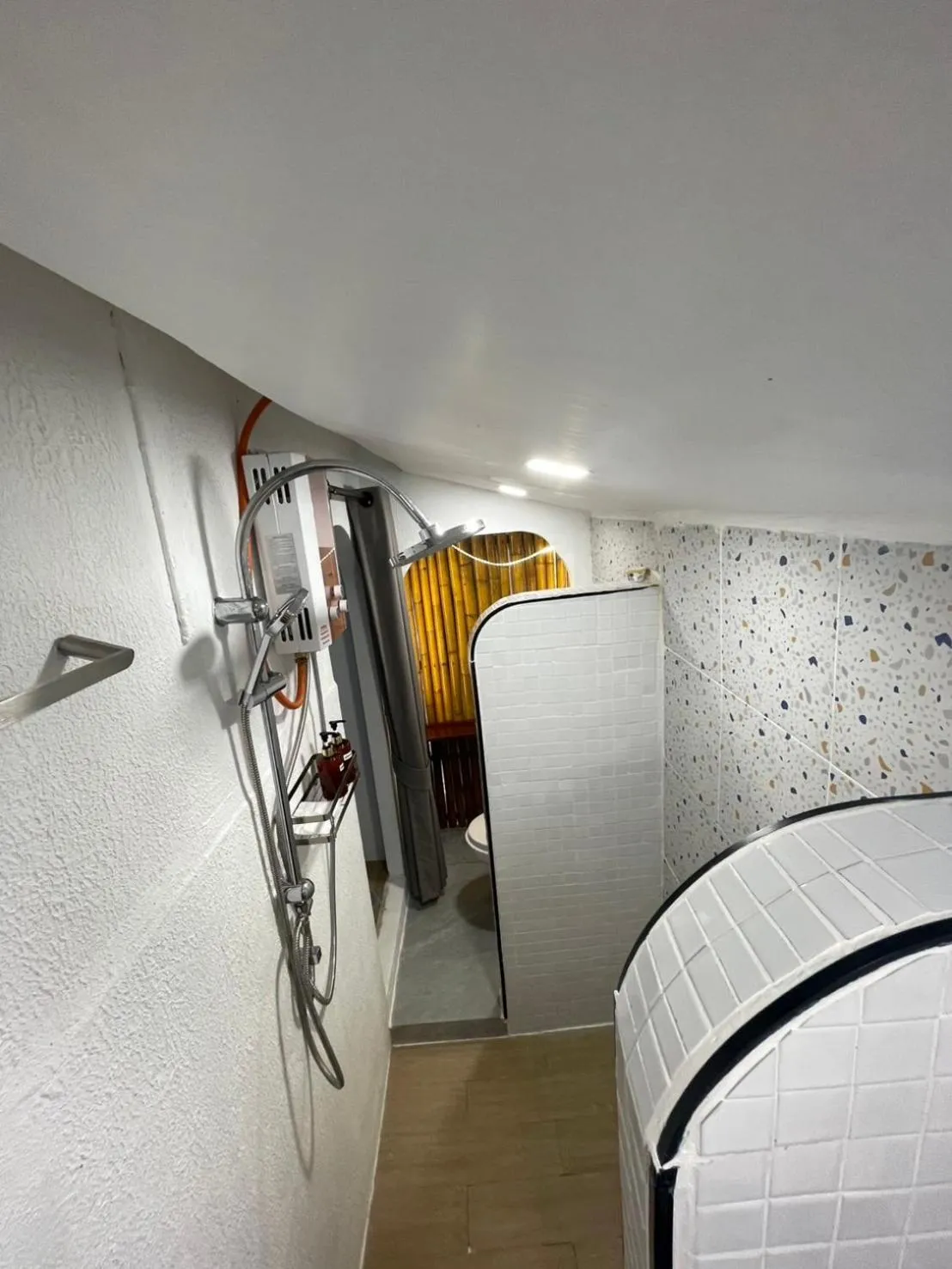 Bathroom, Bed in PAN Beachfront Resort Krabi