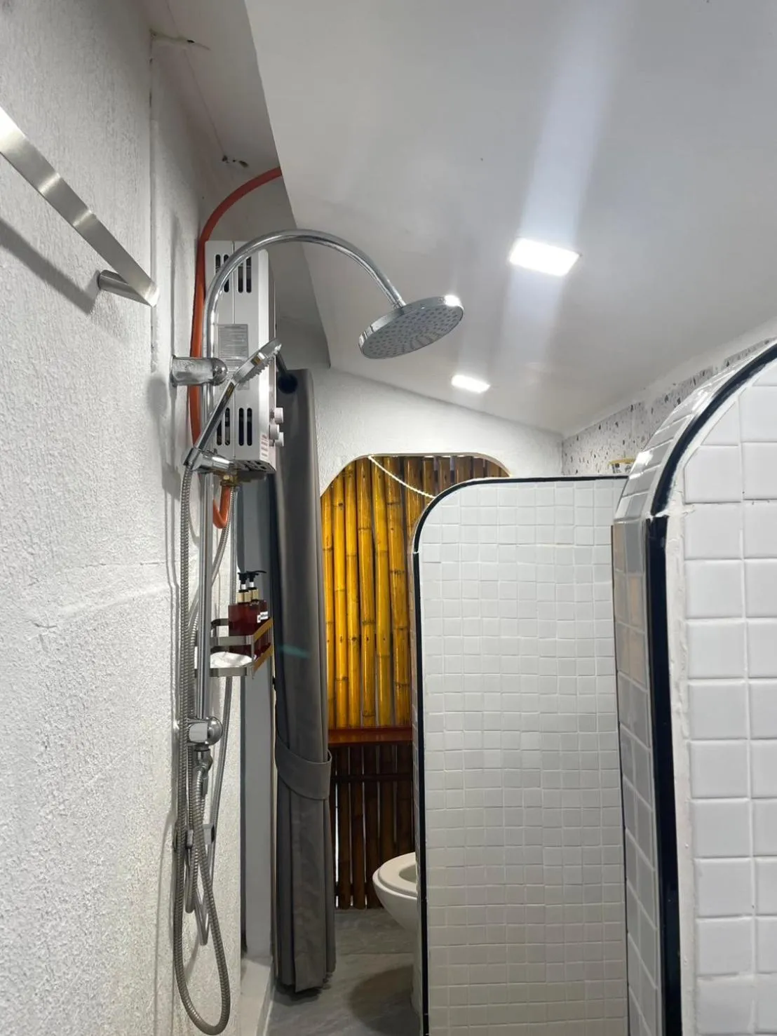 Shower in PAN Beachfront Resort Krabi