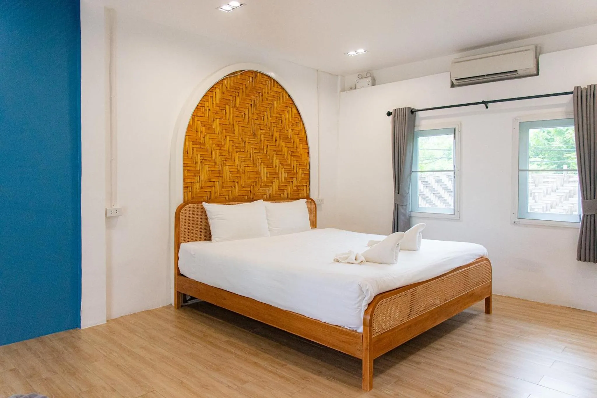 Photo of the whole room, Bed in PAN Beachfront Resort Krabi