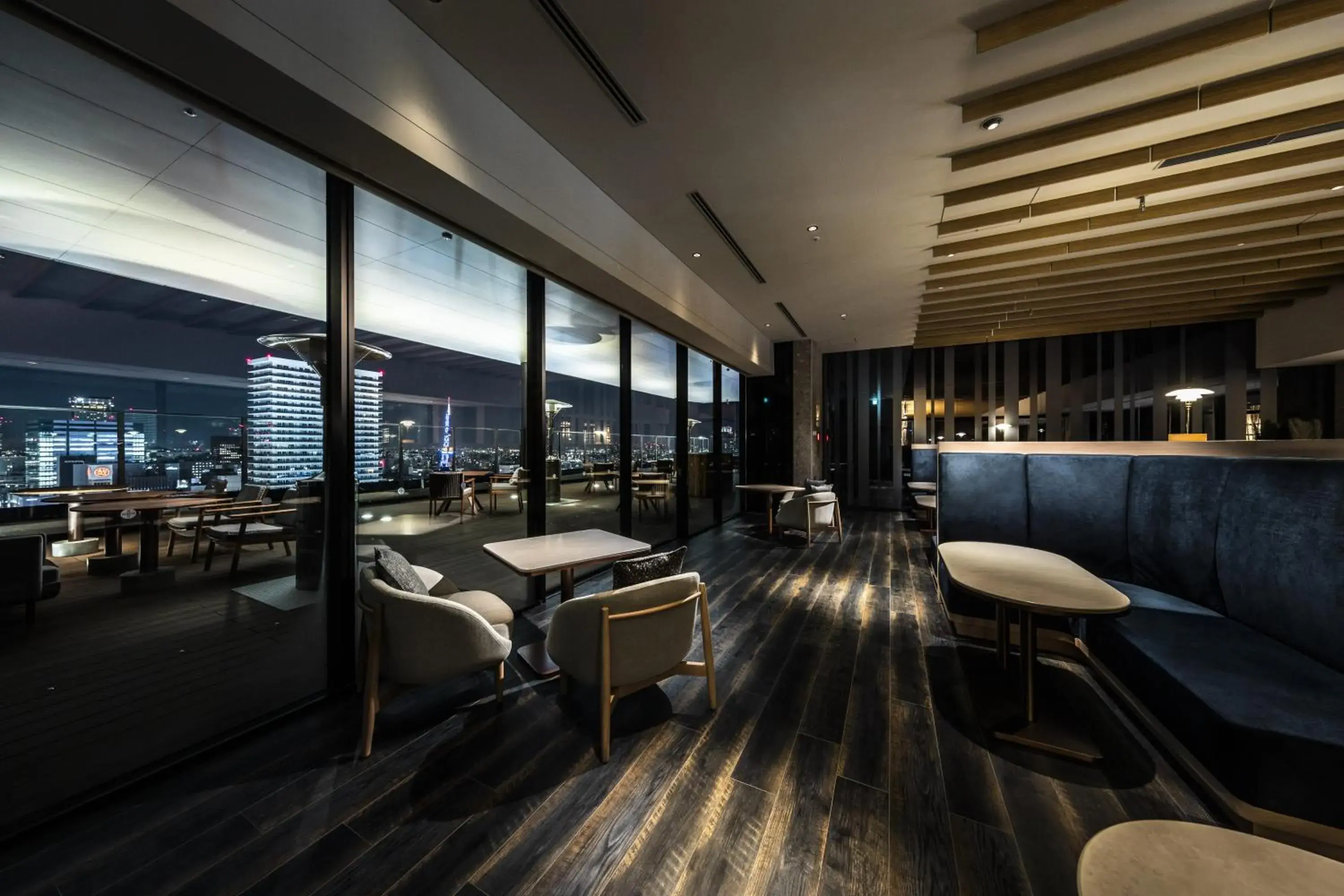 Lounge or bar in SAPPORO STREAM HOTEL Lounge or bar in SAPPORO STREAM HOTEL