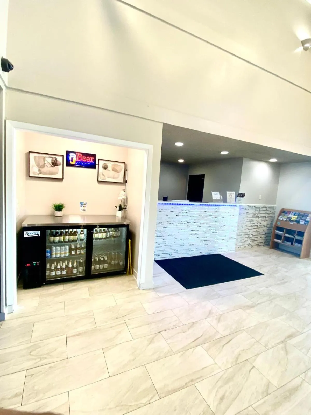 Super 8 by Wyndham Oshkosh Airport