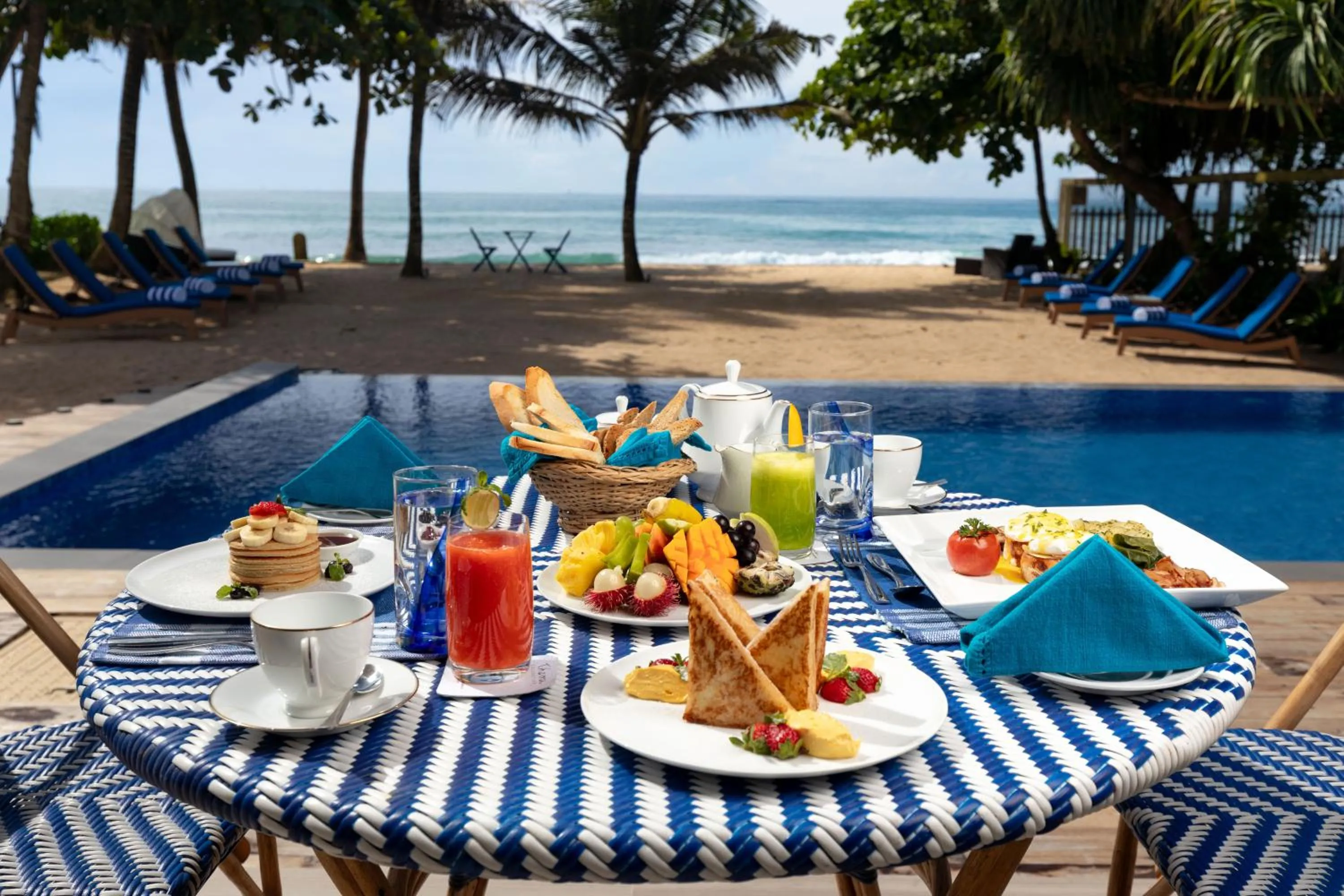 Food and drinks in Vis Ta Vie -Thema Collection