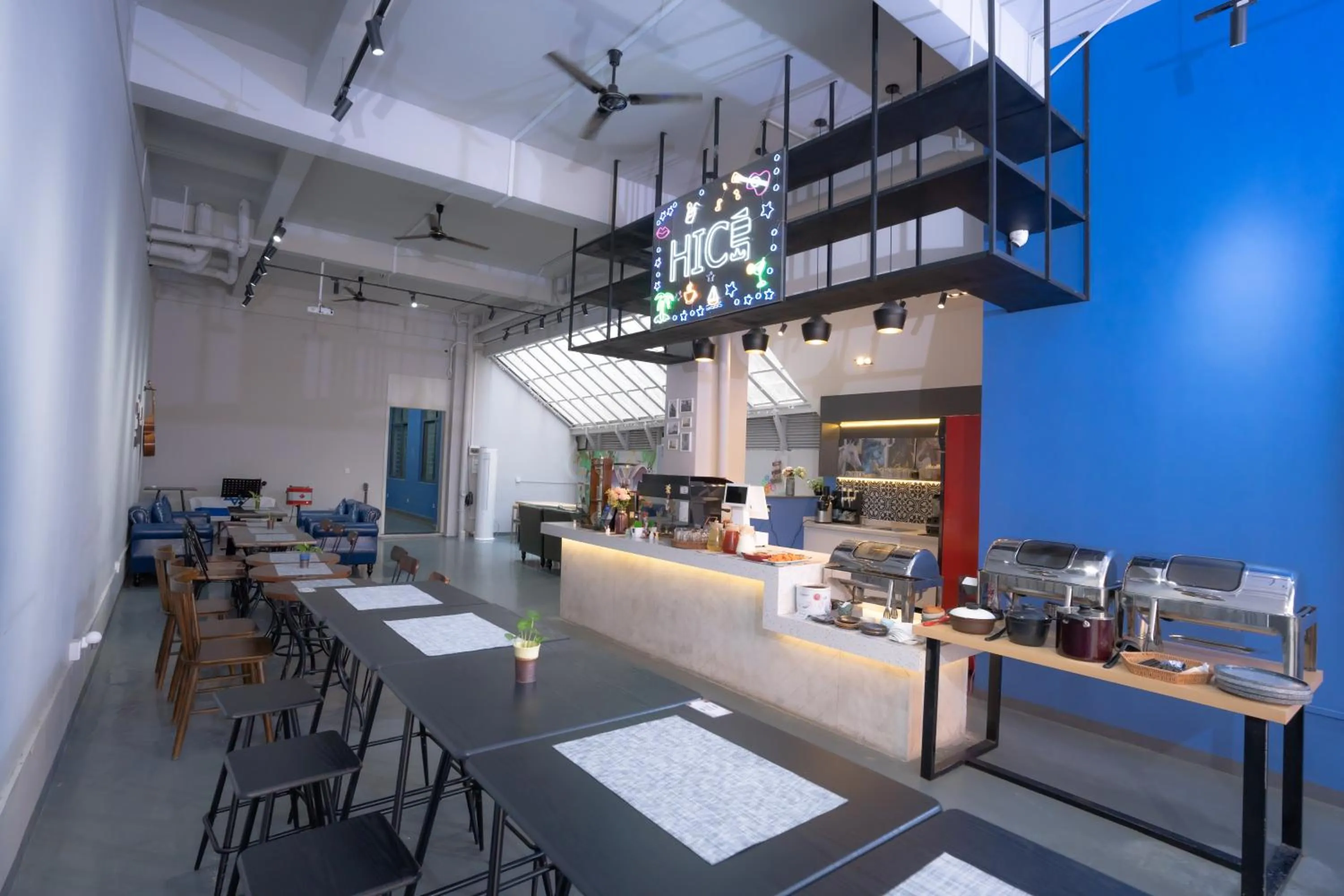 Restaurant/places to eat in ARK House