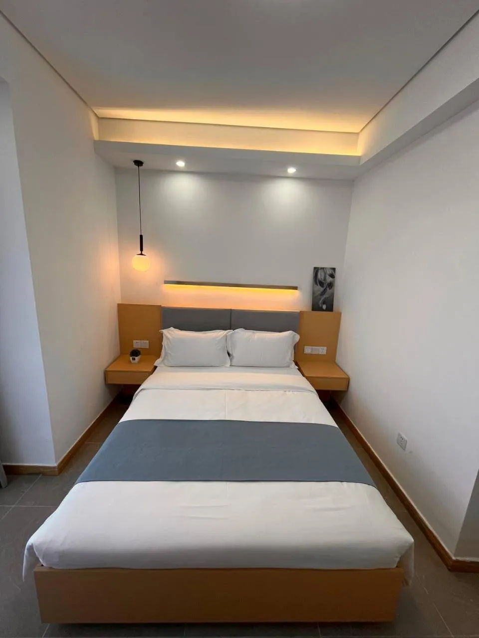 Bedroom, Bed in ARK House