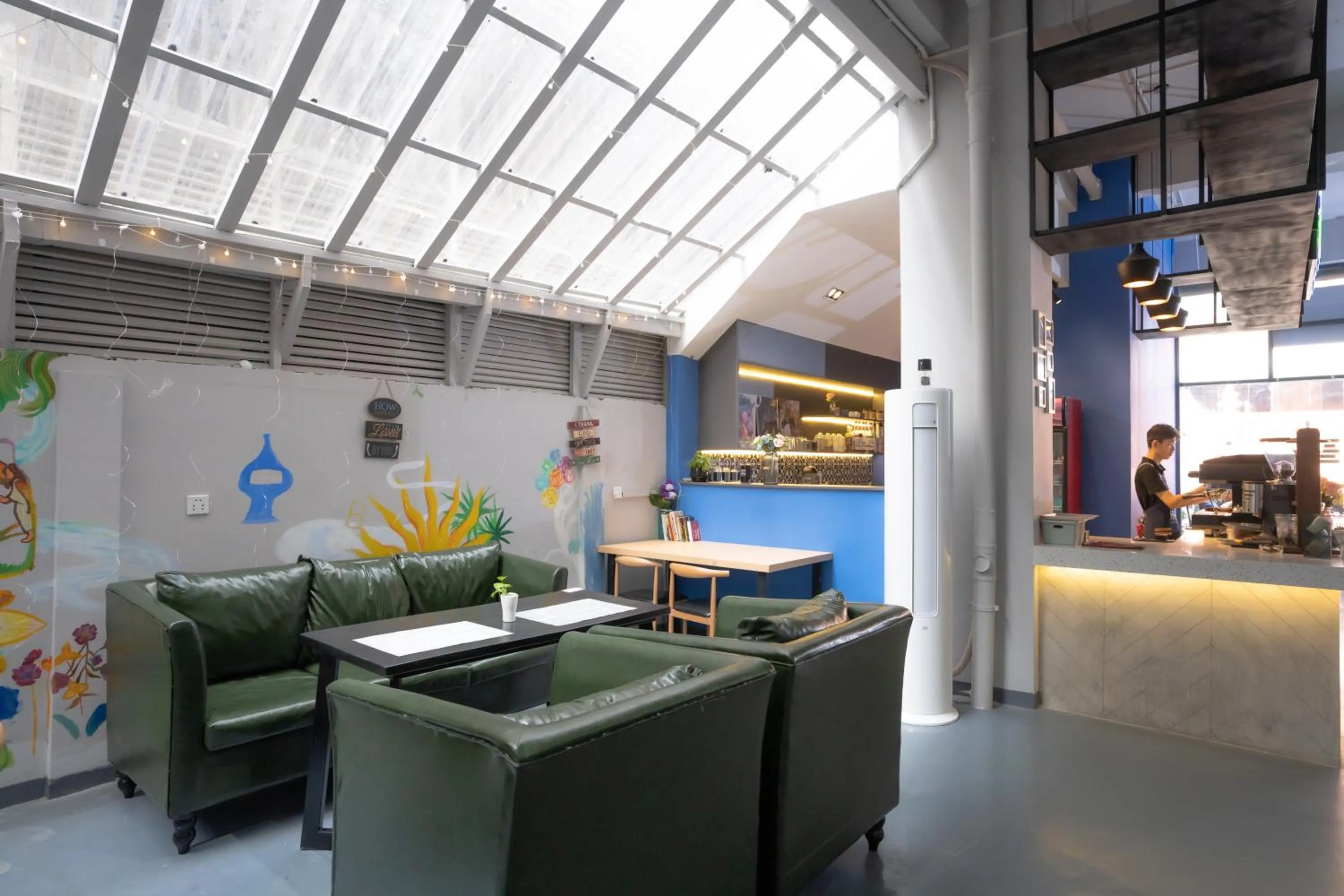 Restaurant/places to eat in ARK House