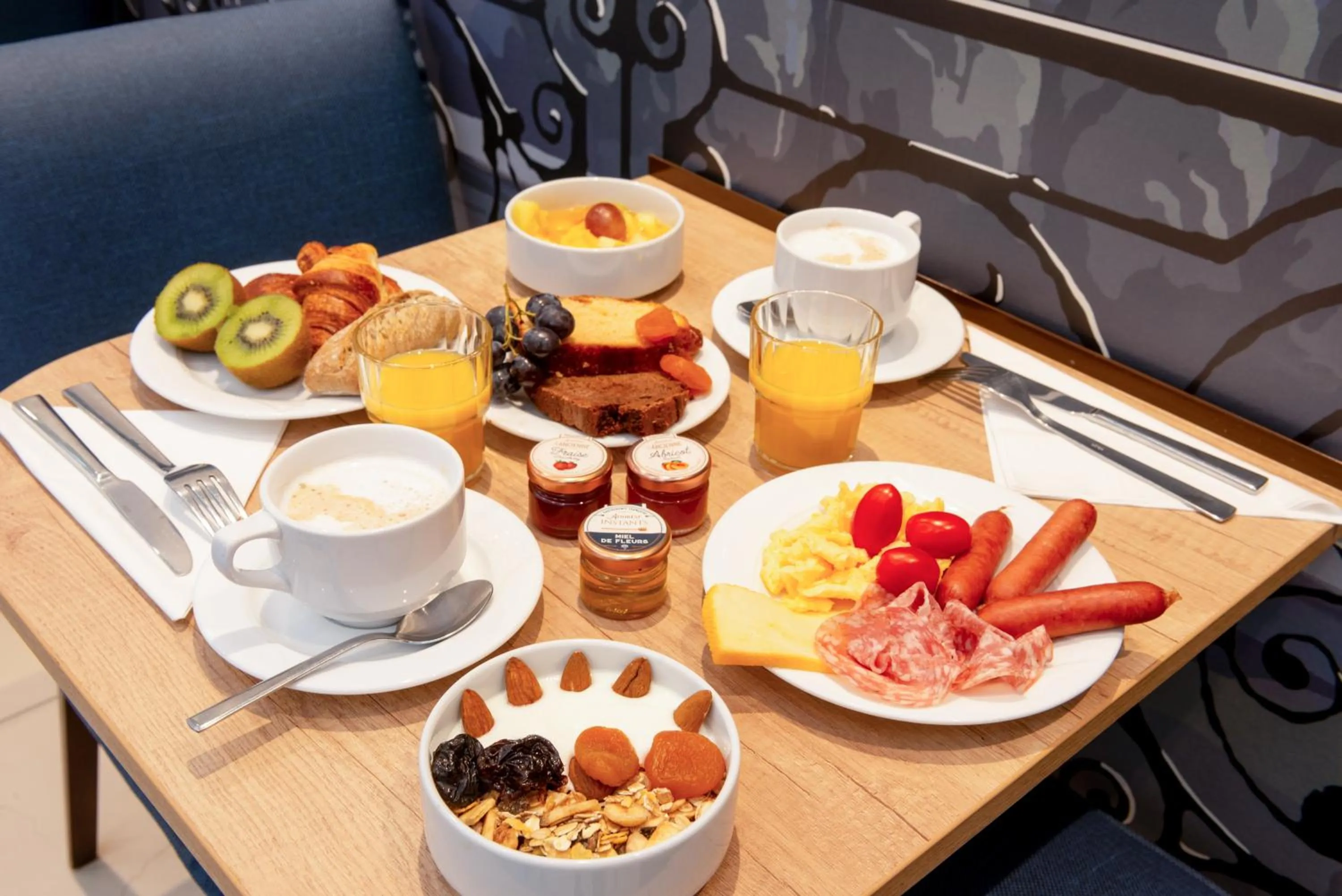 Continental breakfast in Helussi Hôtel