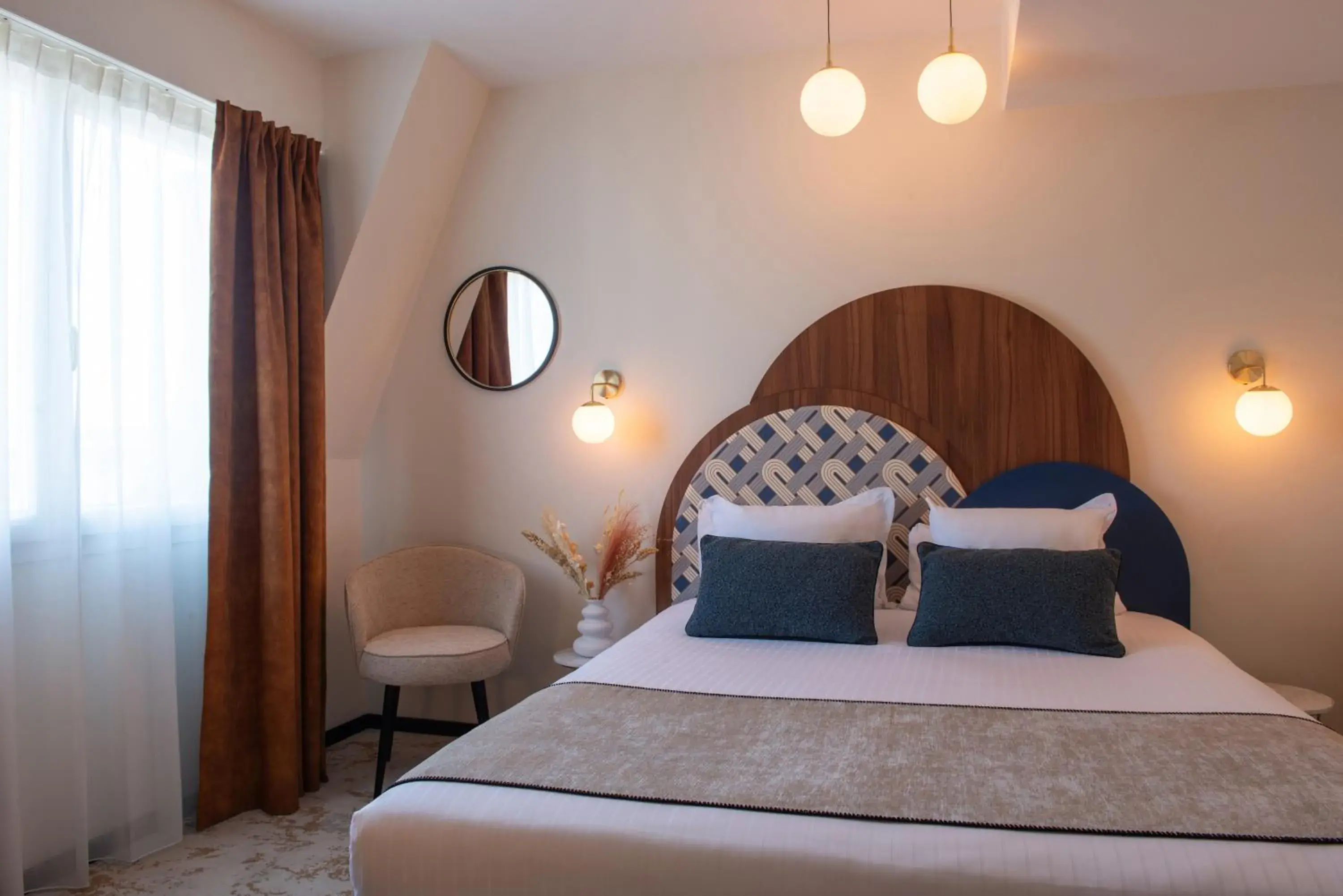 Bedroom, Bed in Helussi Hôtel Bedroom, Bed in Helussi Hôtel