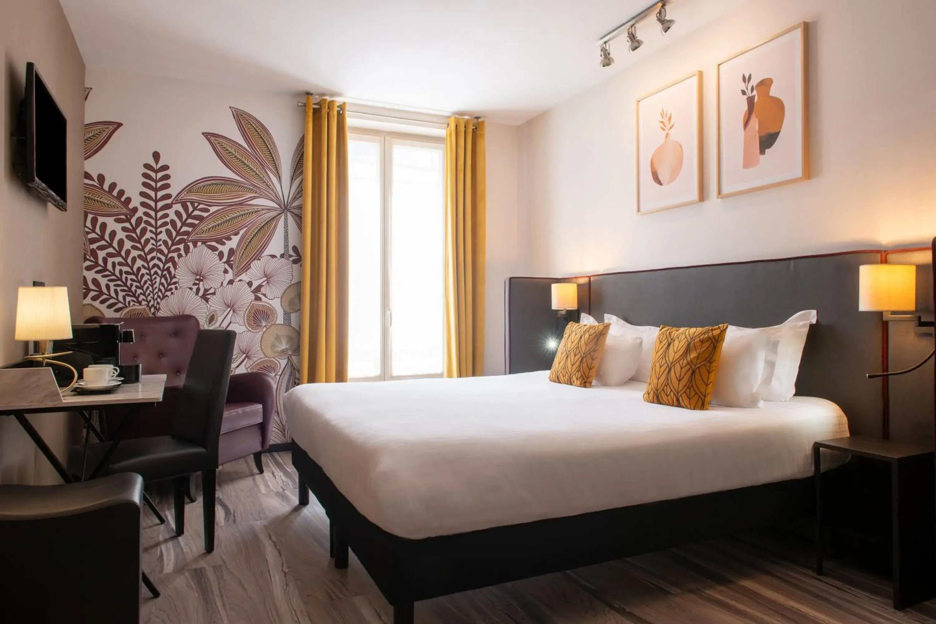 Bedroom, Bed in Helussi Hôtel Bedroom, Bed in Helussi Hôtel