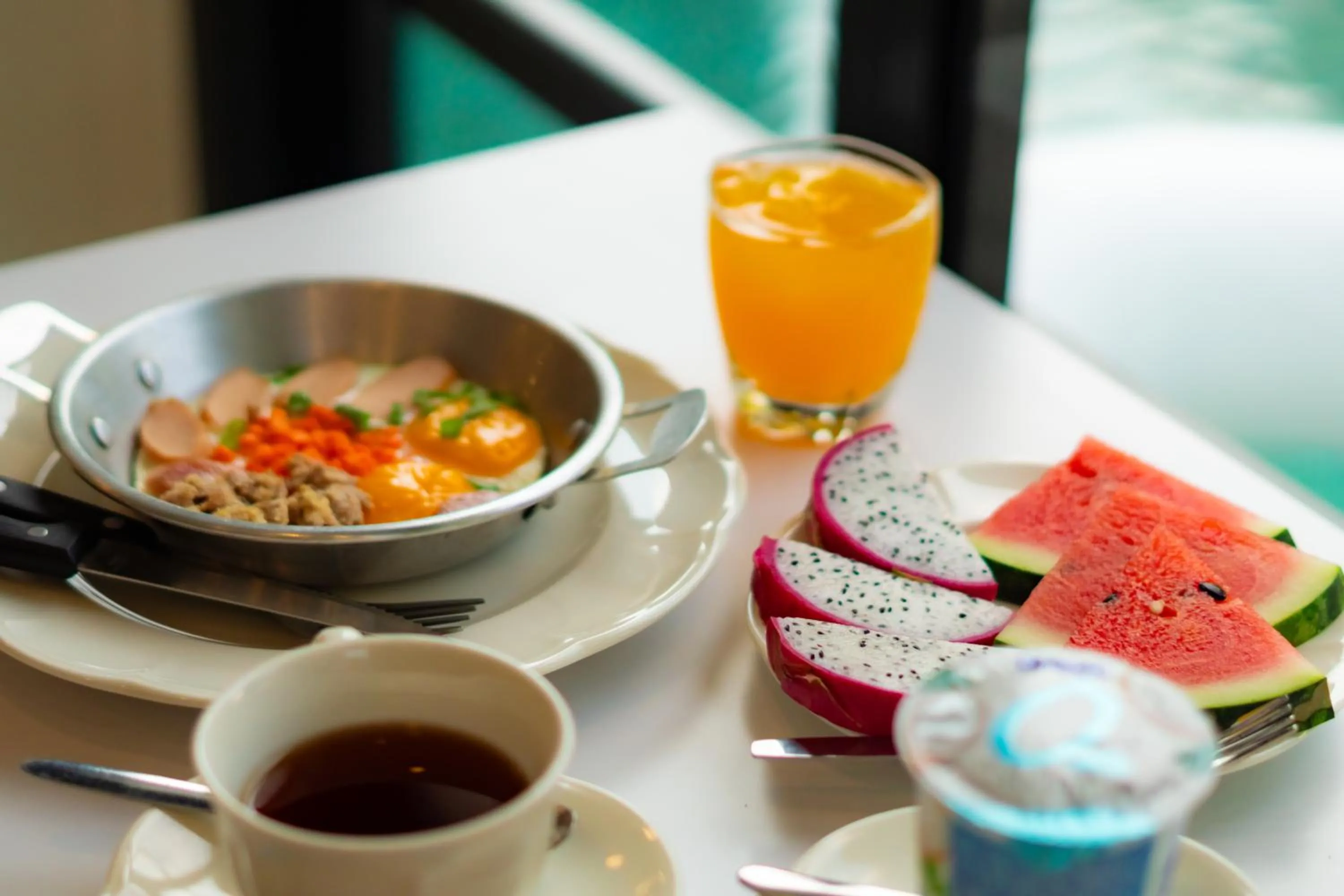 Food and drinks in Le ville lanna Chiang Mai Gate Old Town Hotel