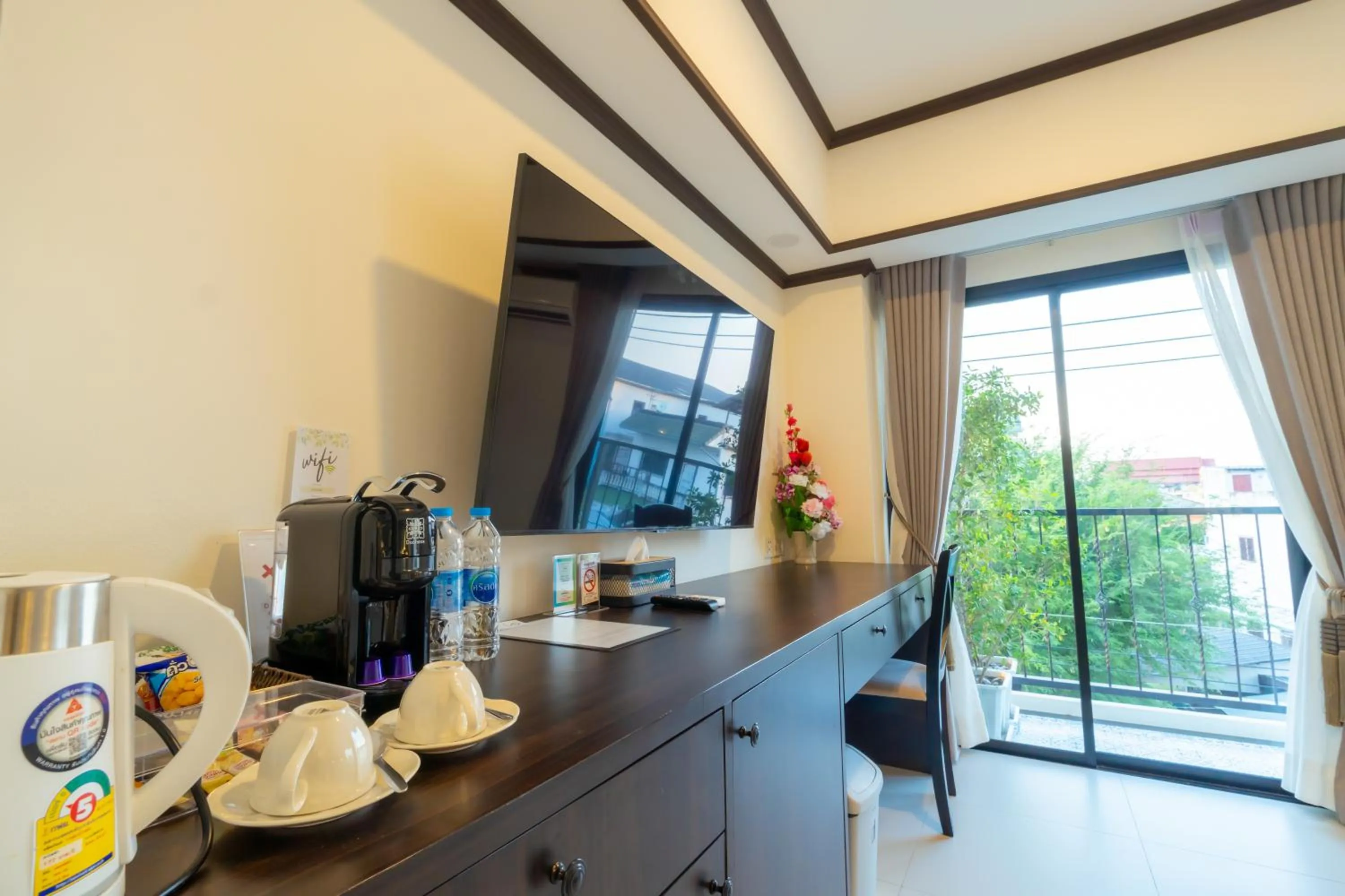 TV and multimedia in Le ville lanna Chiang Mai Gate Old Town Hotel