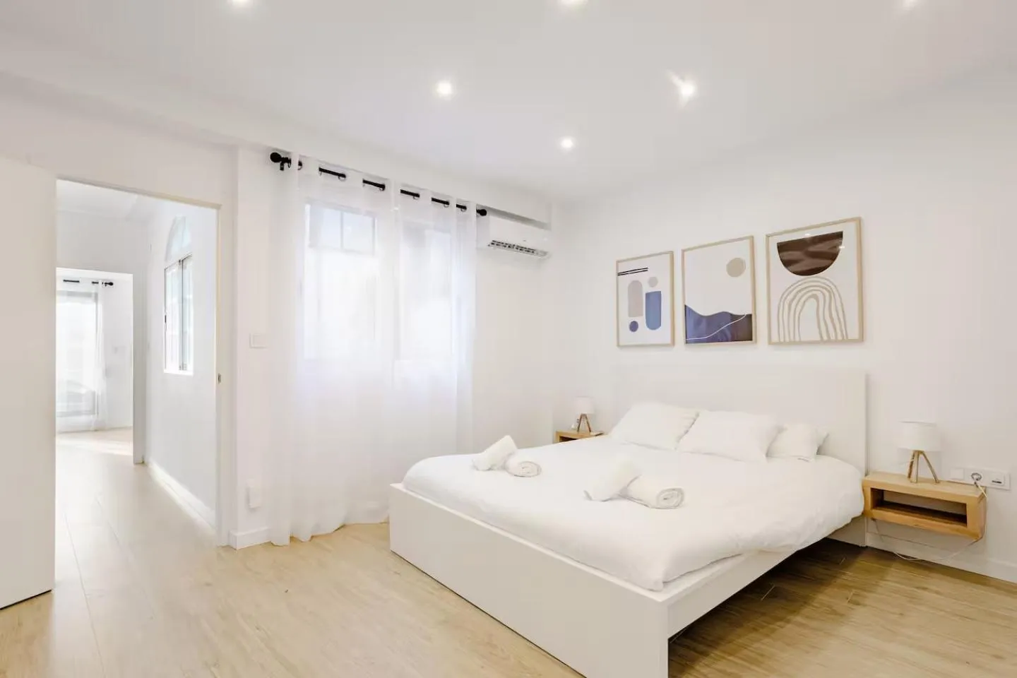 TROBAT18 - Castle View Luxury Duplex with Private Terrace