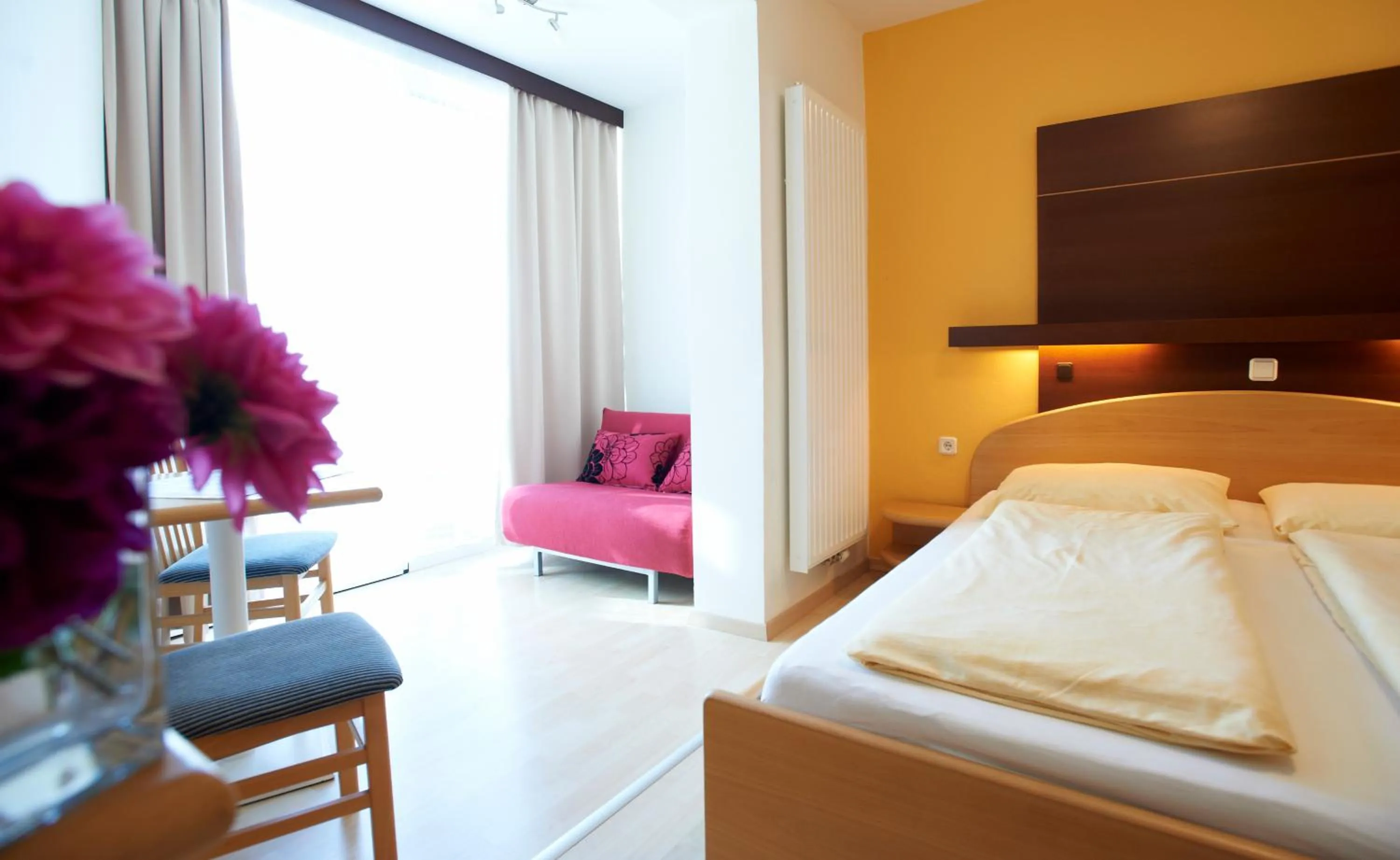 Photo of the whole room, Bed in Gästehaus Elisabeth Weinhandl