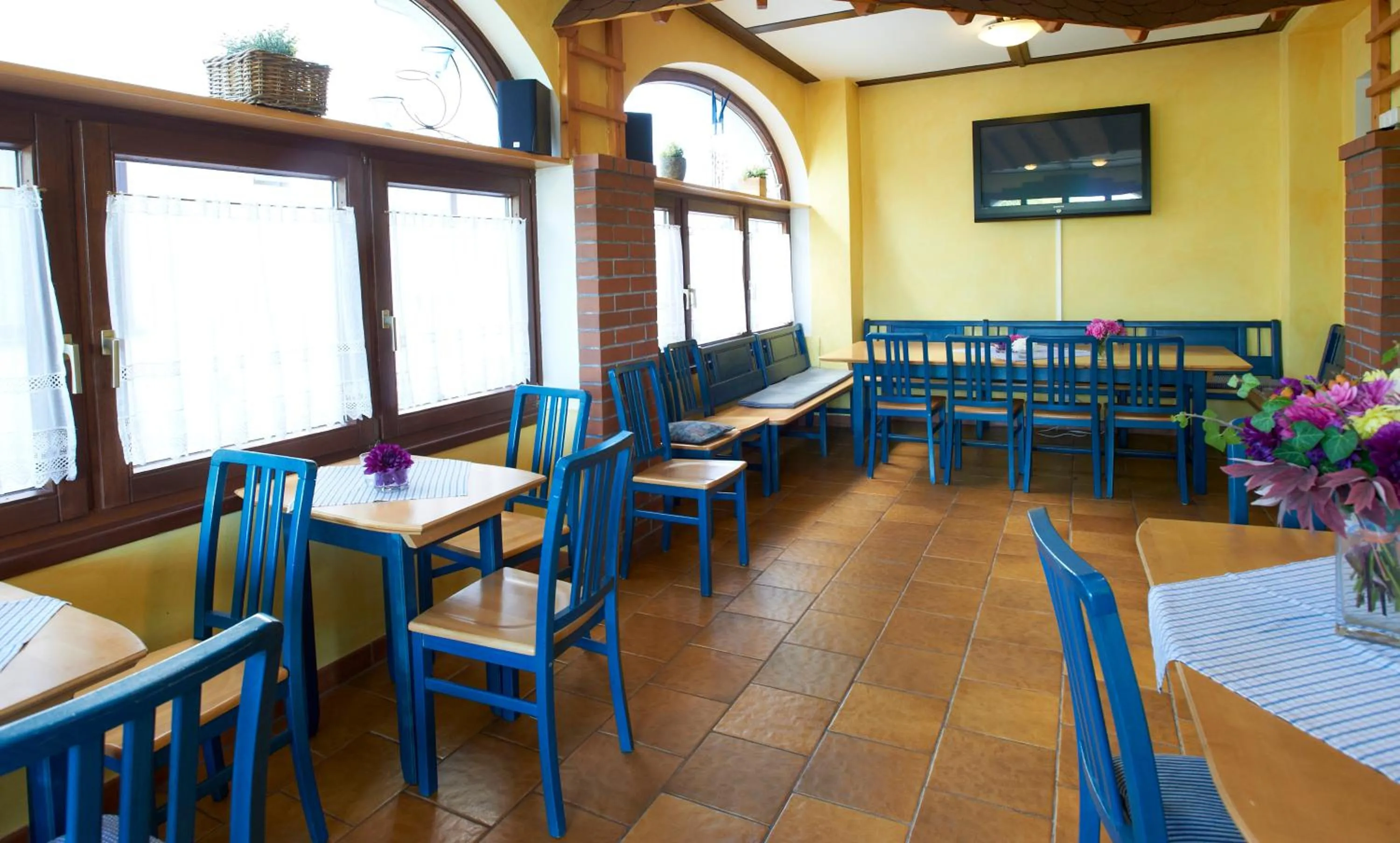 Restaurant/places to eat in Gästehaus Elisabeth Weinhandl
