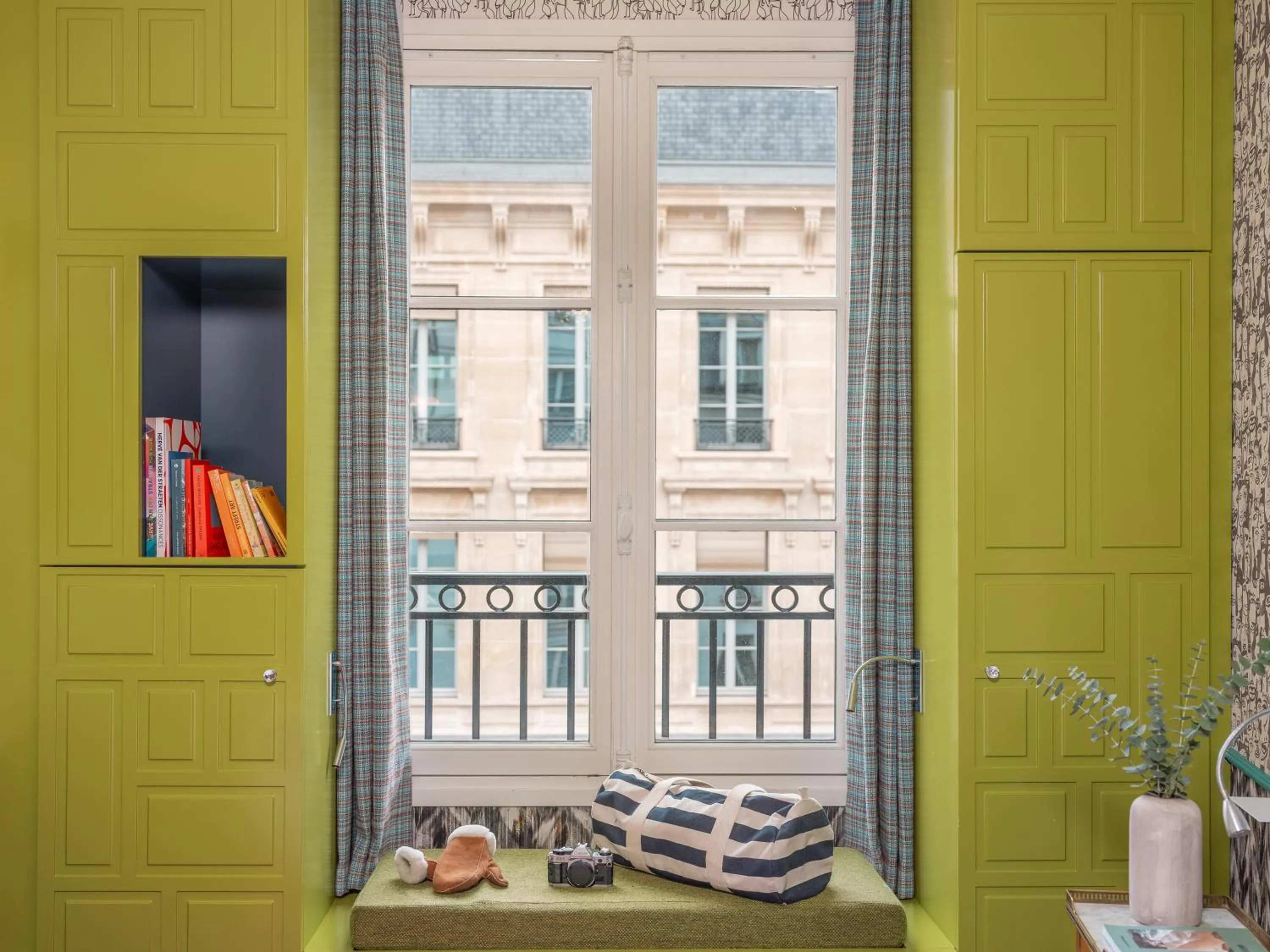 View (from property/room) in Hôtel Crayon Rouge - Louvre Palais Royal