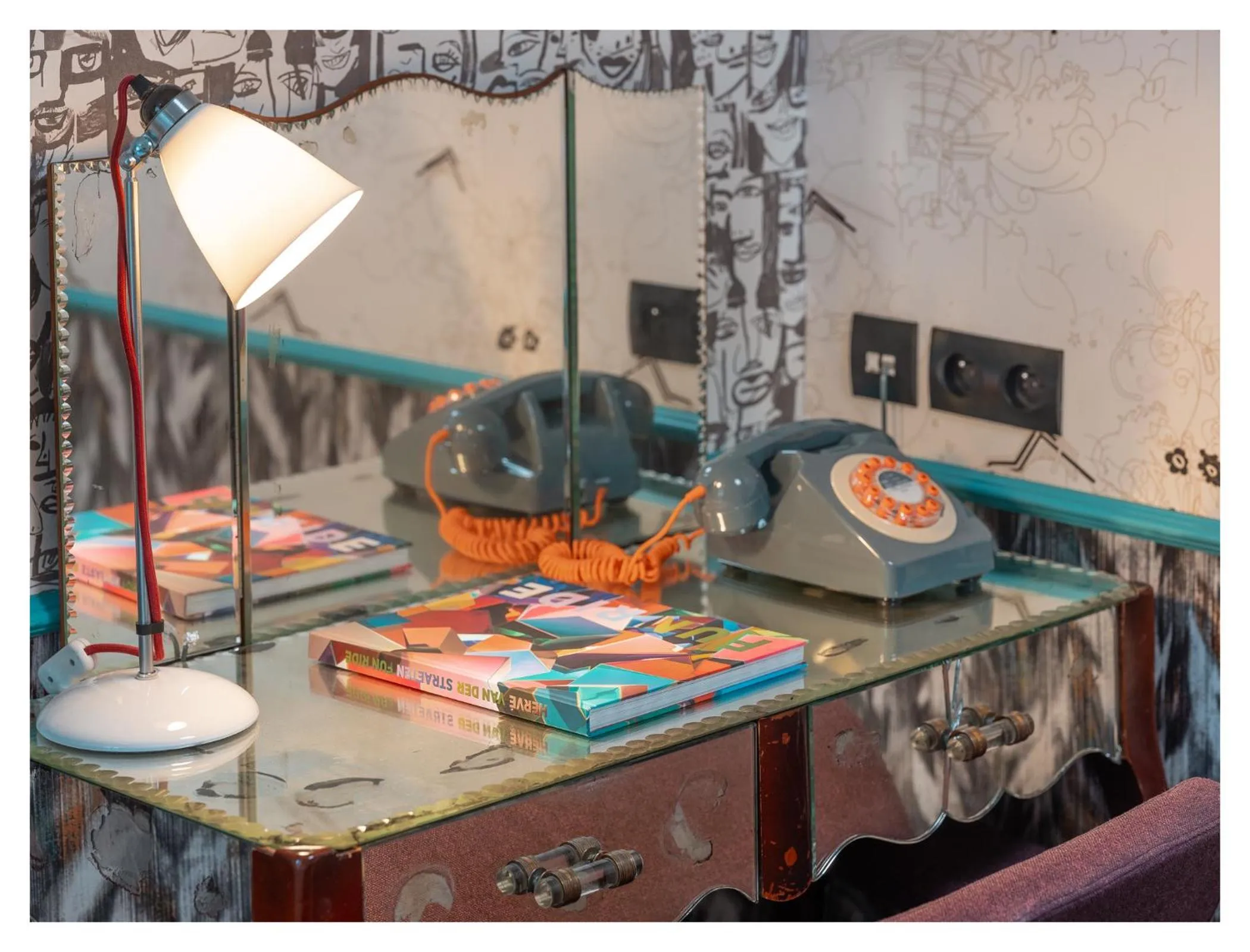 Decorative detail in Hôtel Crayon Rouge - Louvre Palais Royal