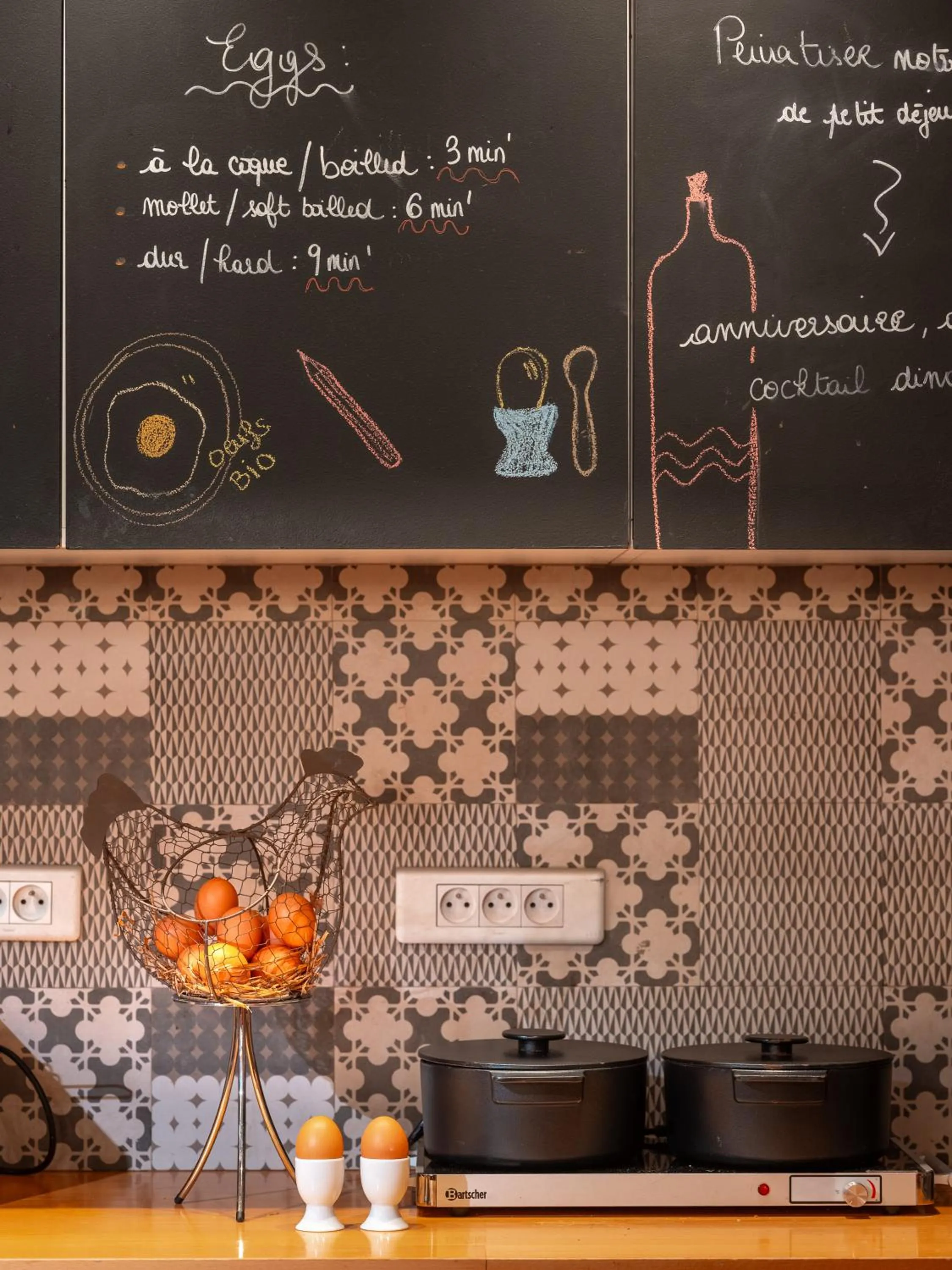 Breakfast in Hôtel Crayon Rouge - Louvre Palais Royal