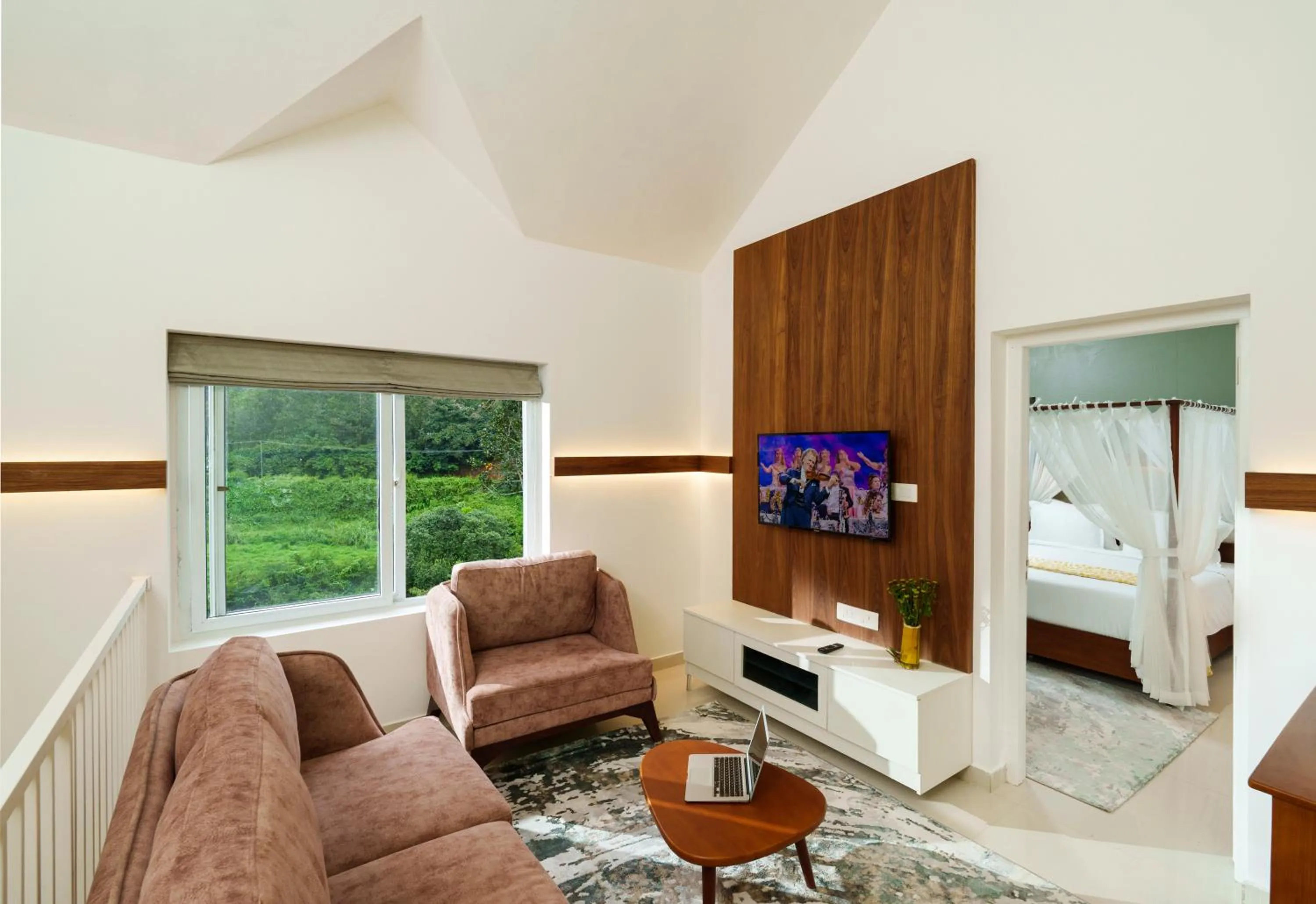 Communal lounge/ TV room in Eden Woods Resorts and Spa