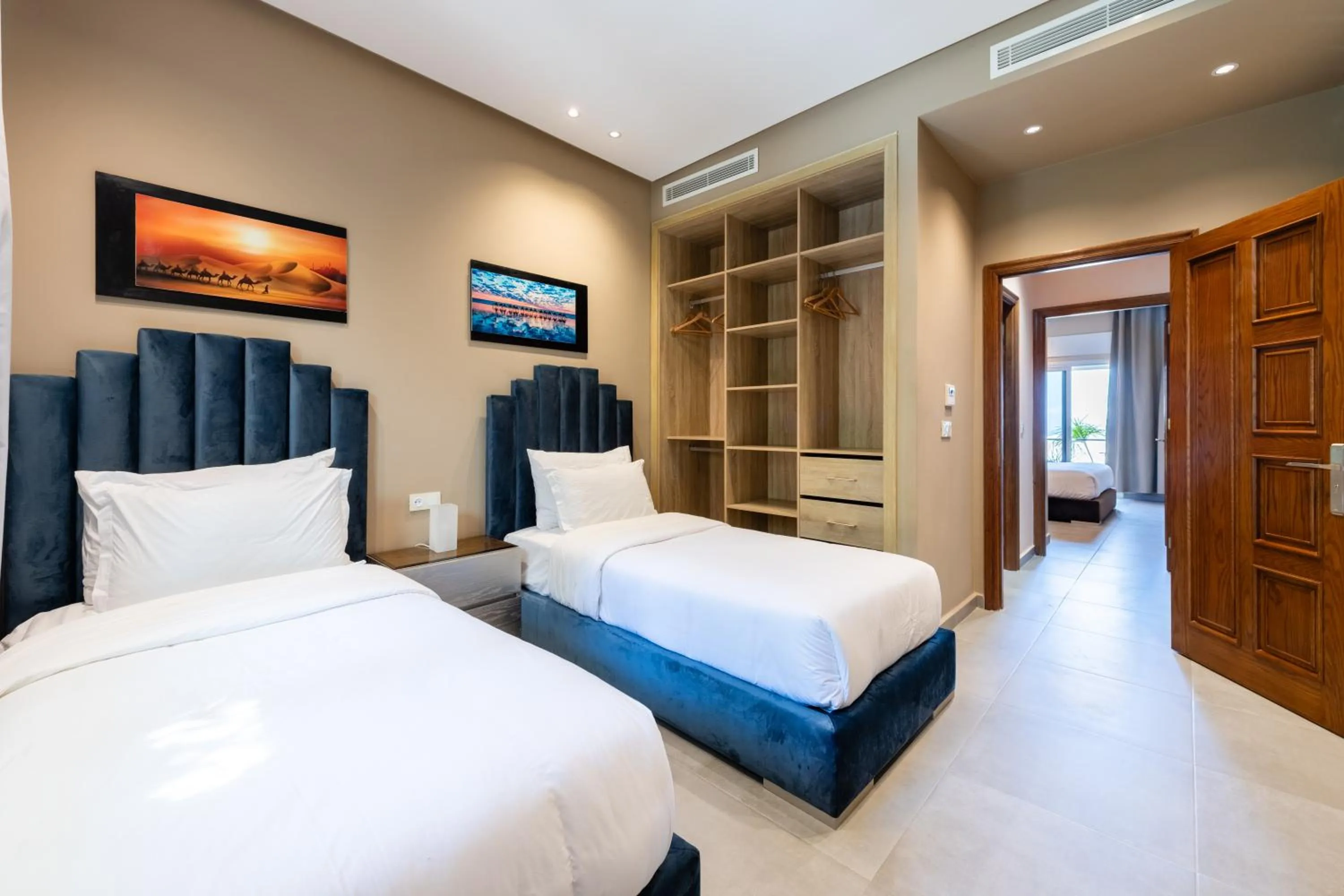 Photo of the whole room, Bed in Atlantic Mnar