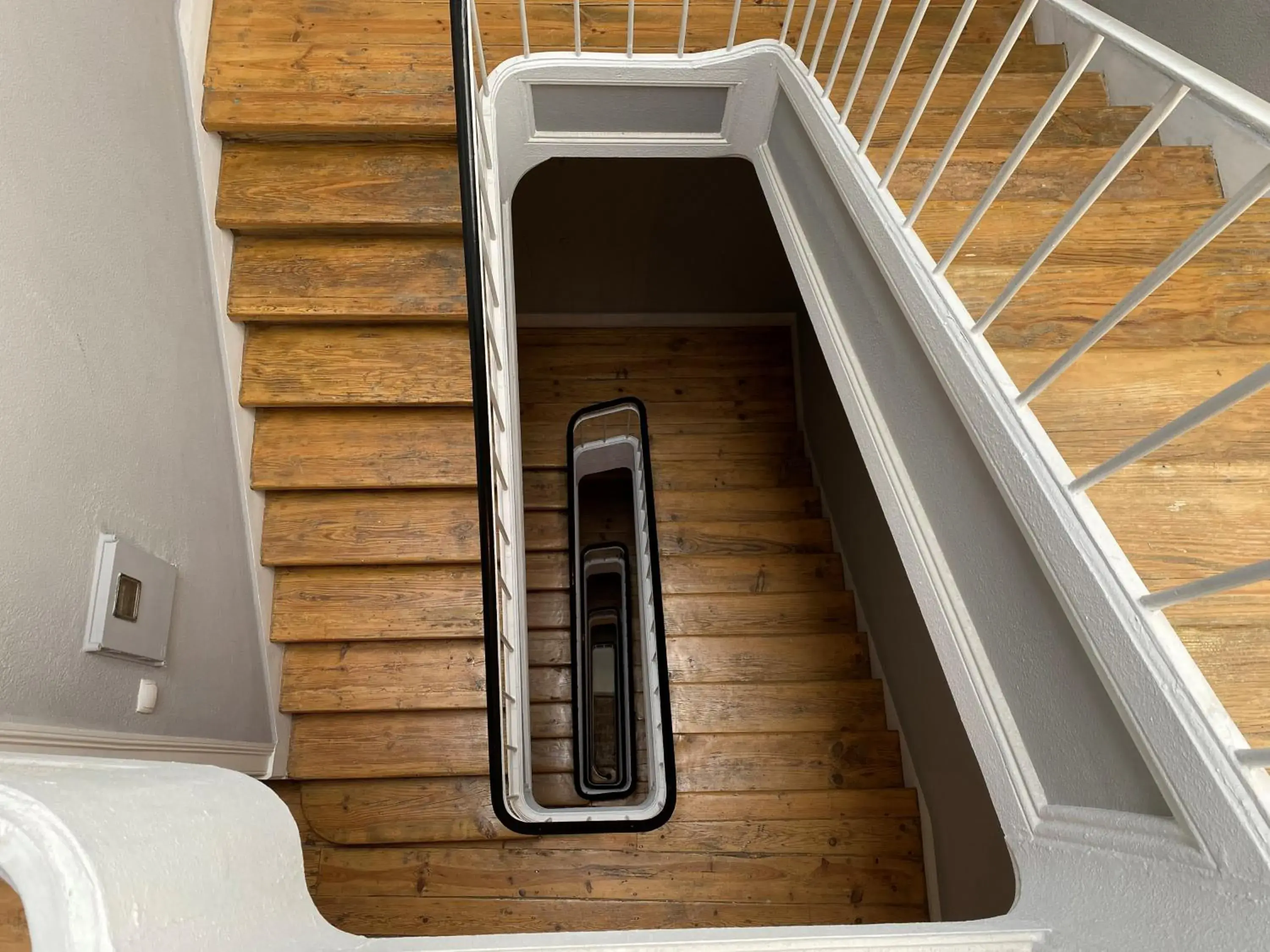 Inner courtyard view in Green Heart Hostel Inner courtyard view in Green Heart Hostel