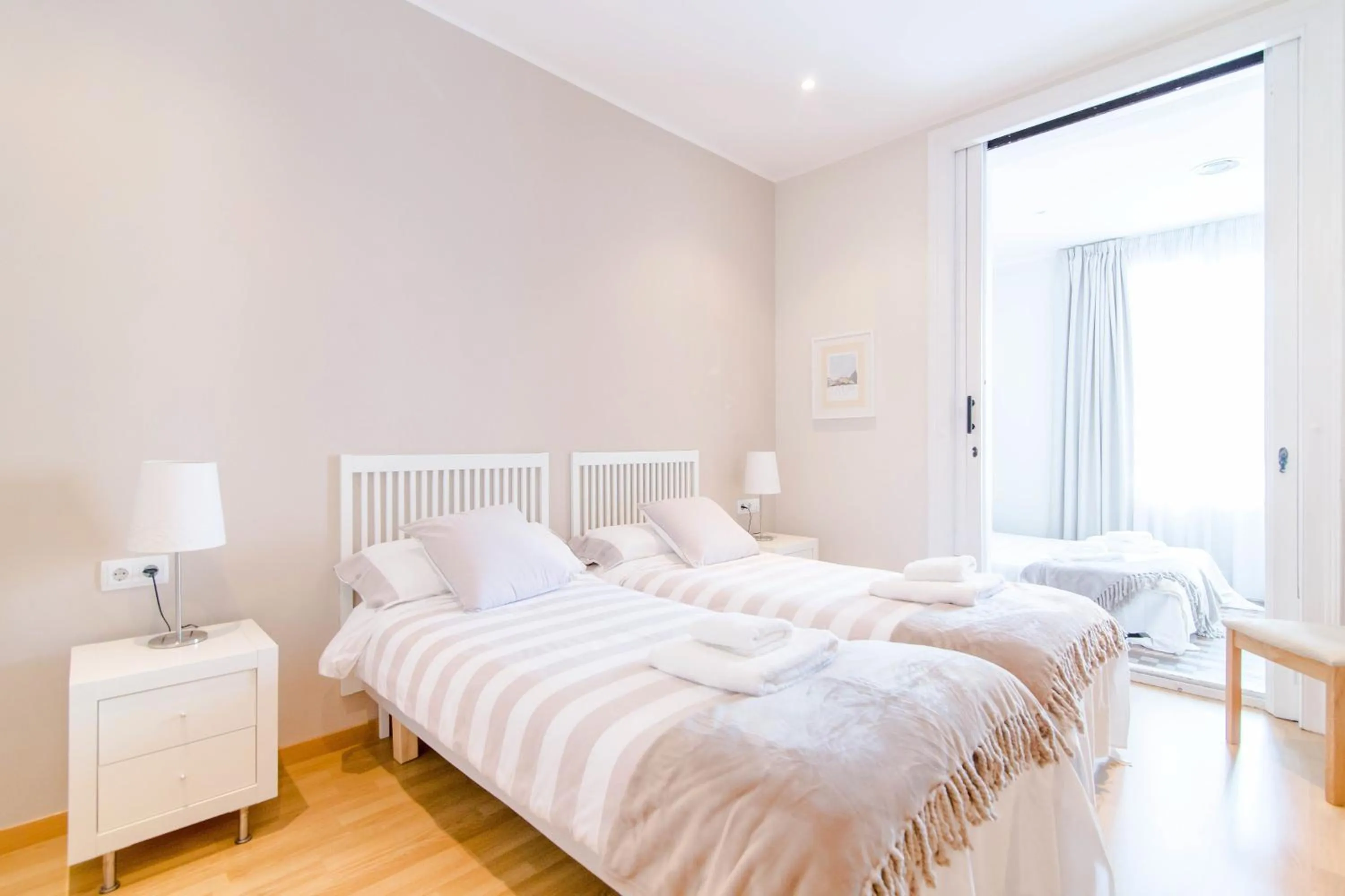 Day, Bed in Pelayo Deluxe Apartments