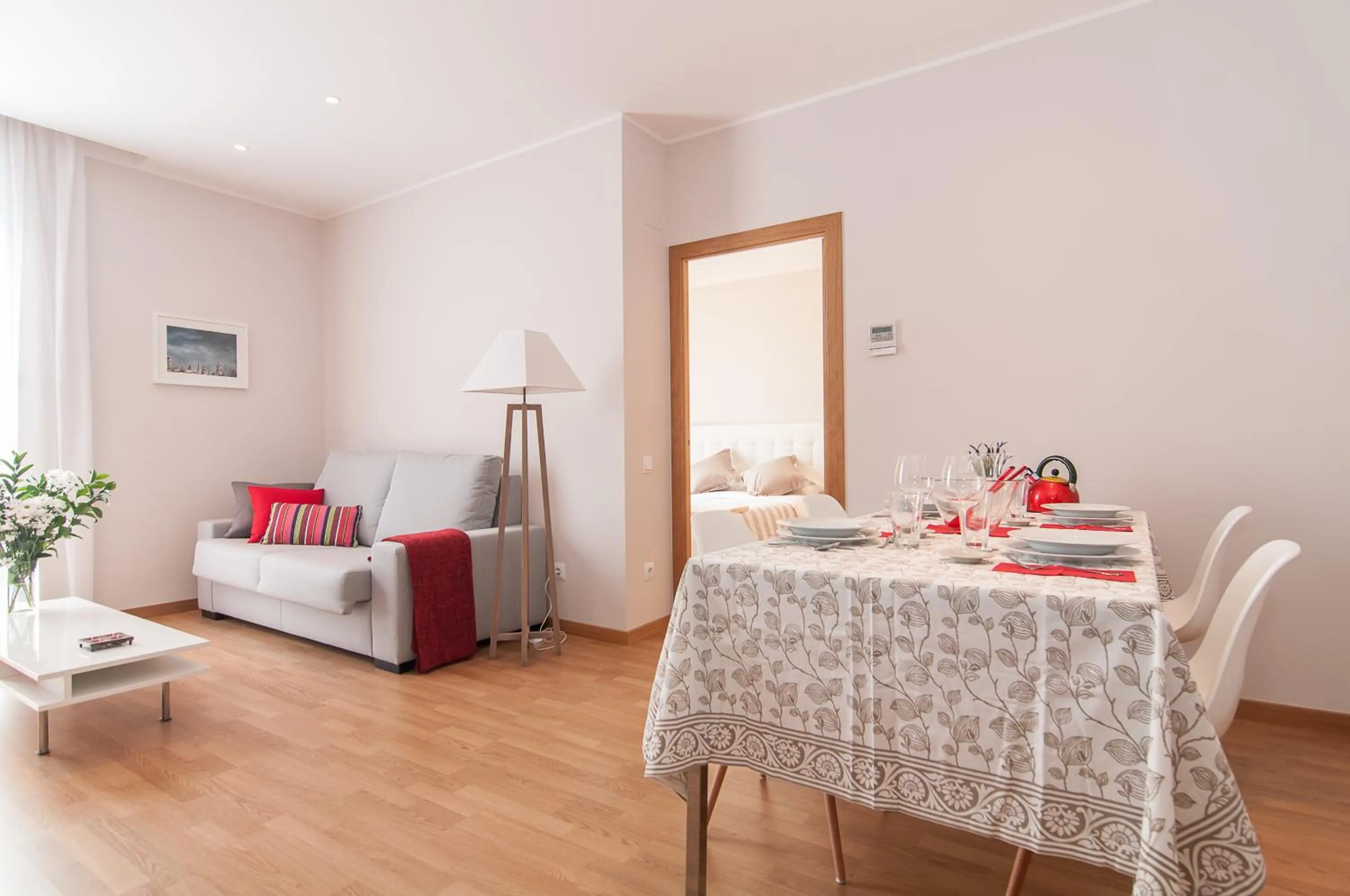 Dining area, Bed in Pelayo Deluxe Apartments