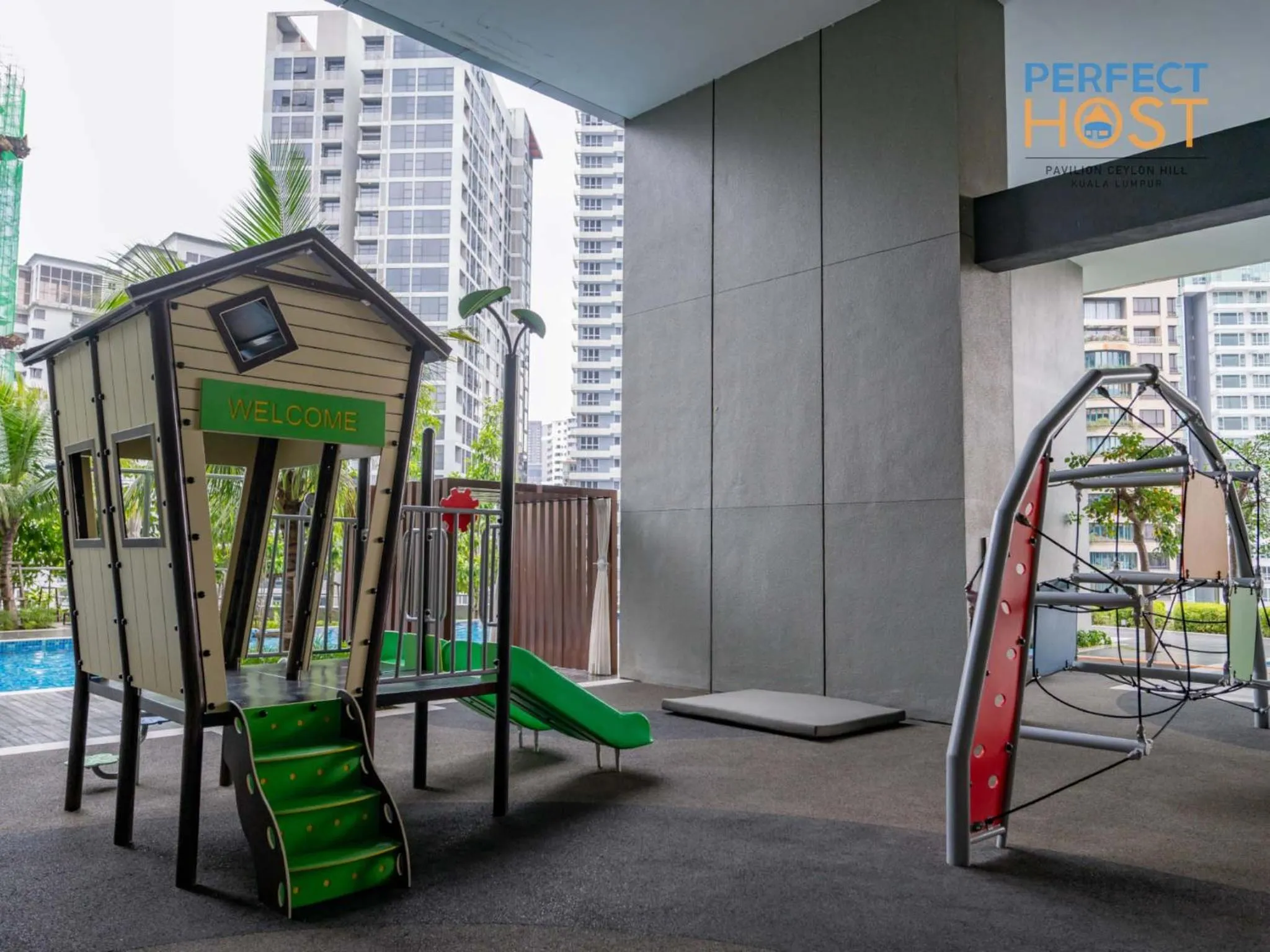 Day in Pavilion Ceylon Hill Suites, Bukit Bintang by Perfect Host