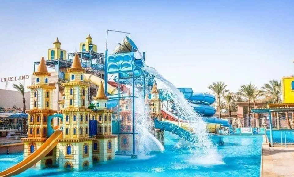 Mirage bay hotel and aqua park