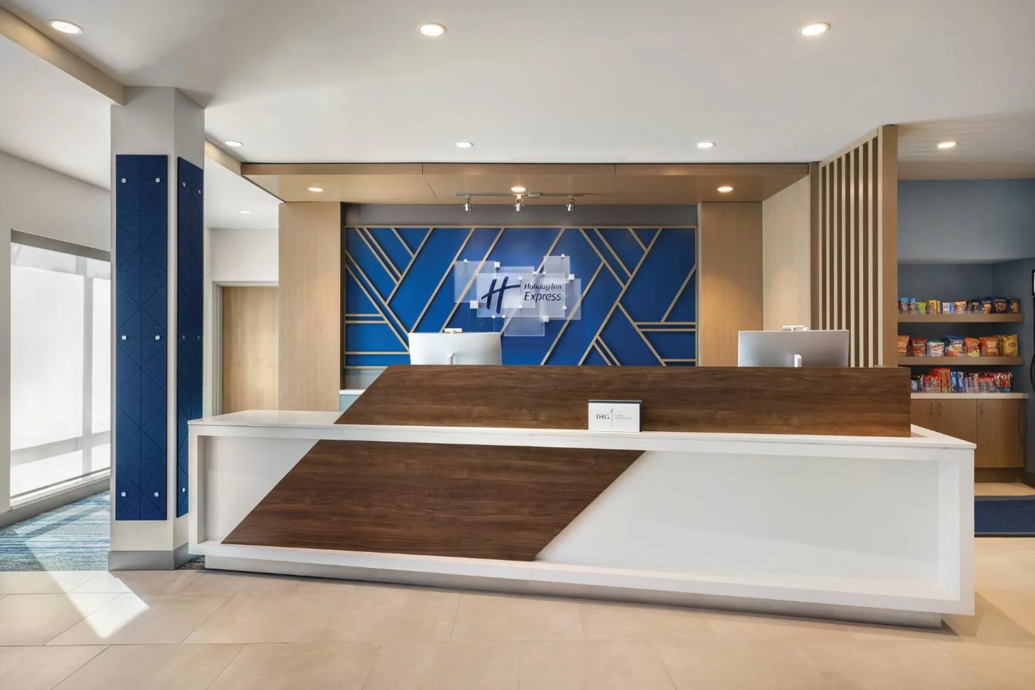 Property building, Bed in Holiday Inn Express Cape Canaveral by IHG