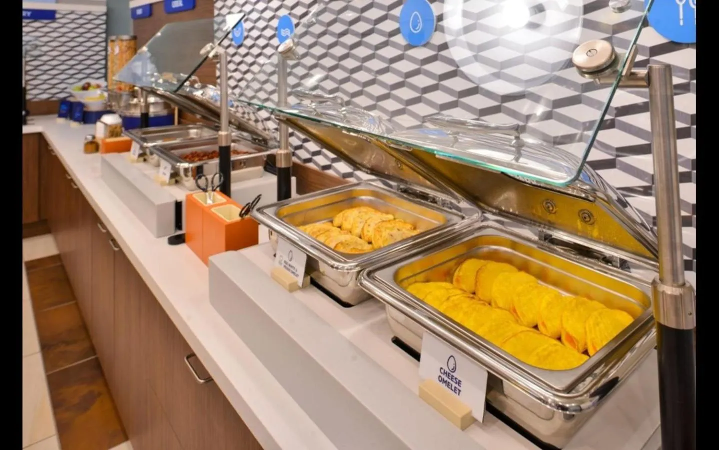 Buffet breakfast in Holiday Inn Express Cape Canaveral by IHG