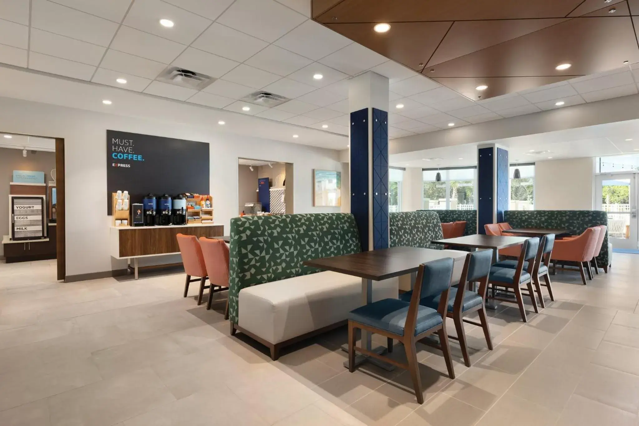 Breakfast, Restaurant/Places to Eat in Holiday Inn Express Cape Canaveral, an IHG Hotel