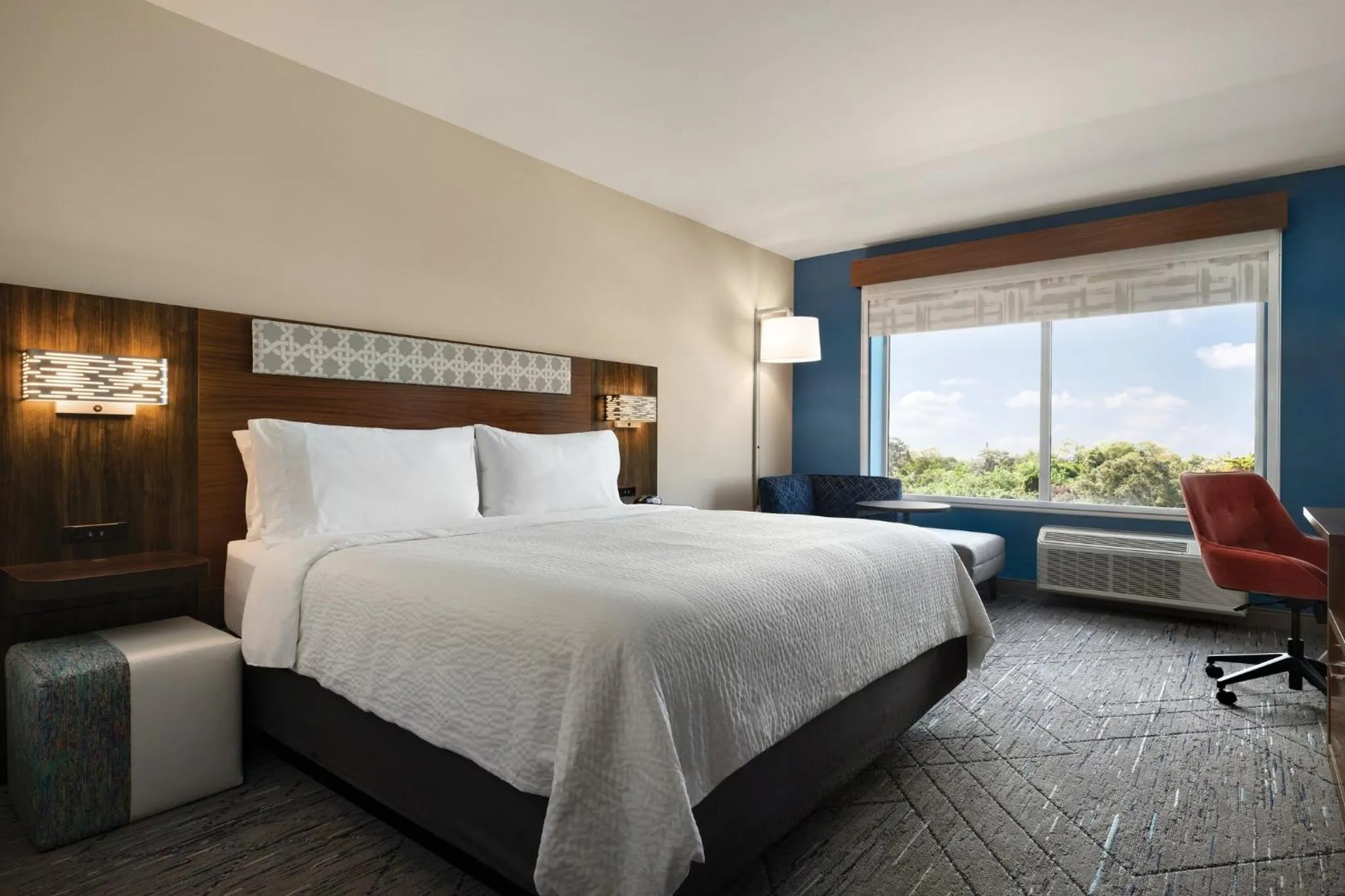 Photo of the whole room, Bed in Holiday Inn Express Cape Canaveral by IHG