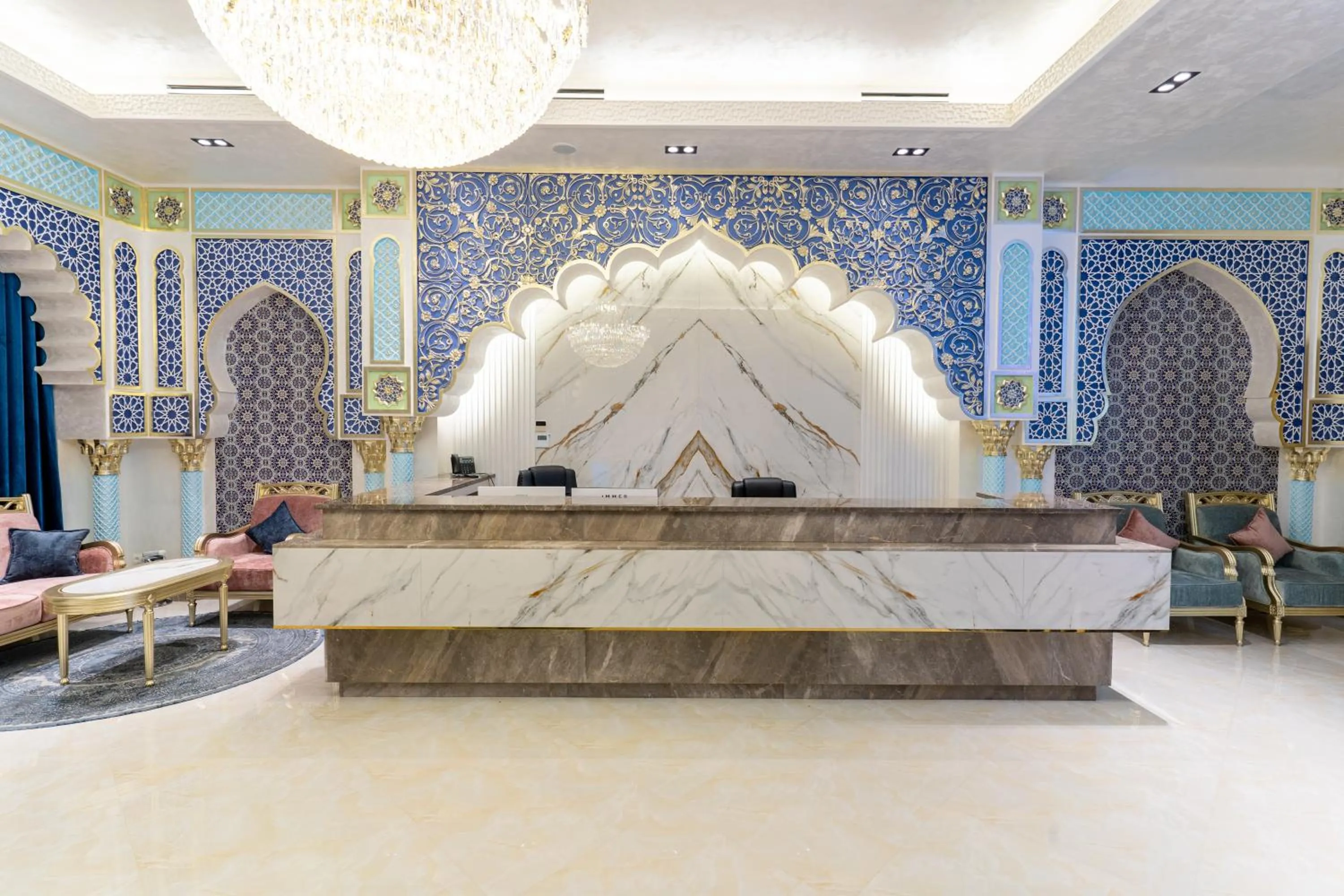 Lobby or reception in MIRZO HOTEL