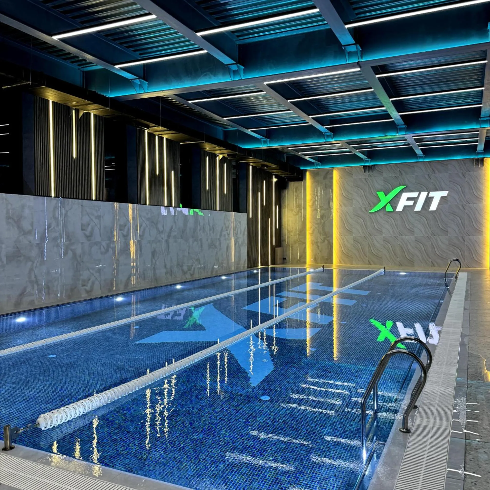 Swimming pool in MIRZO HOTEL