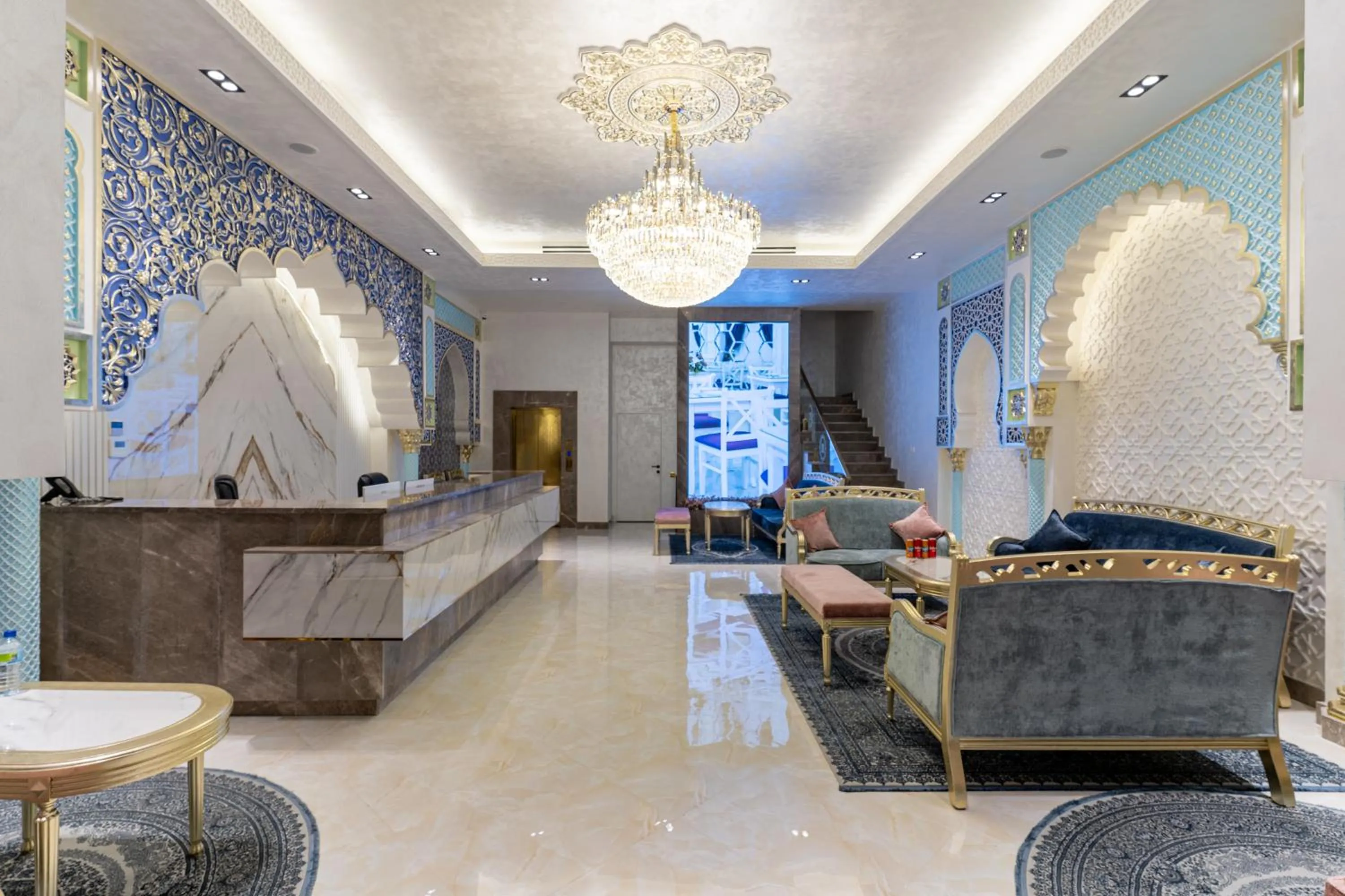 Lobby or reception in MIRZO HOTEL