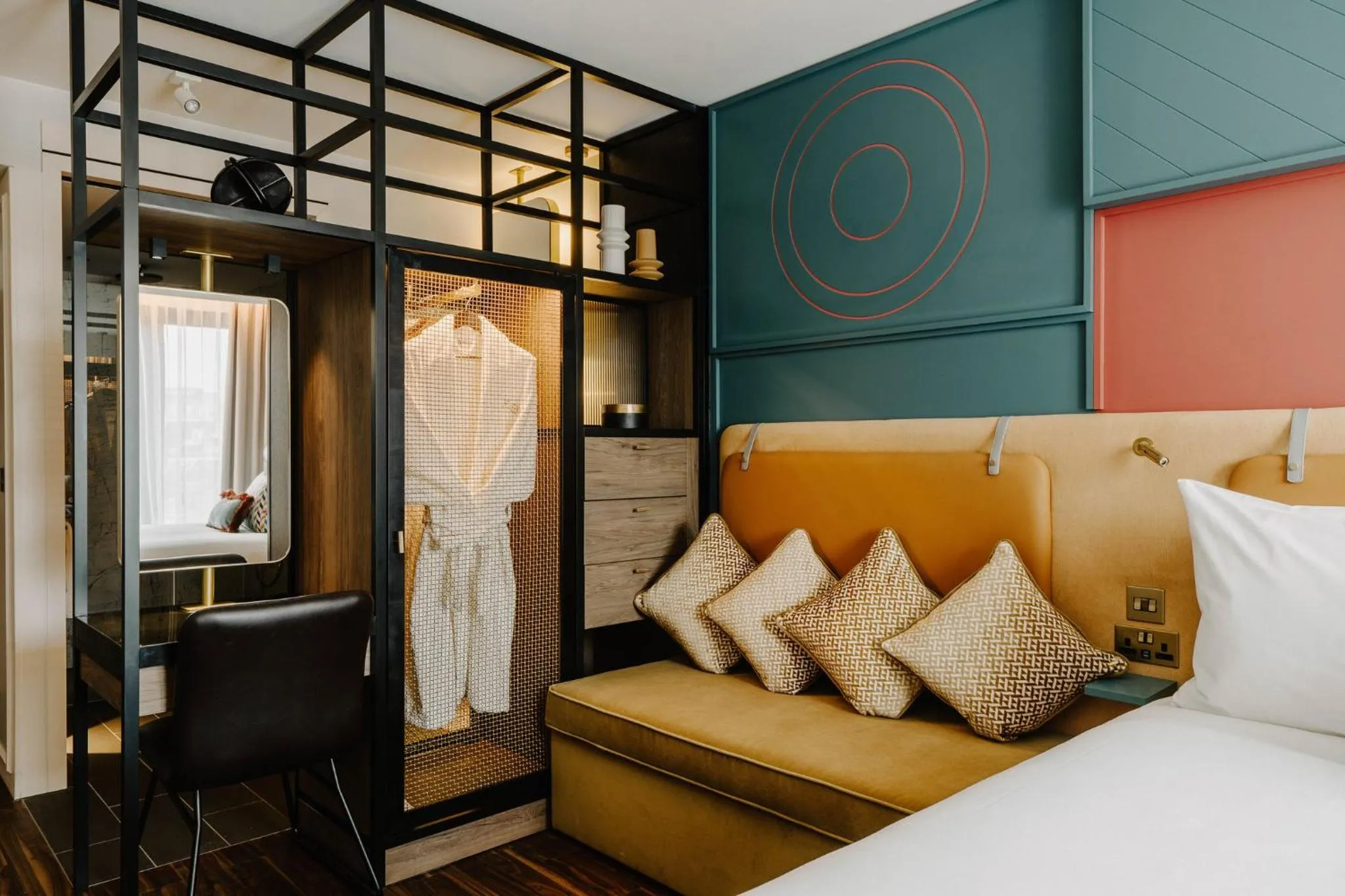 Photo of the whole room, Bed in The Halyard Liverpool, Vignette Collection by IHG