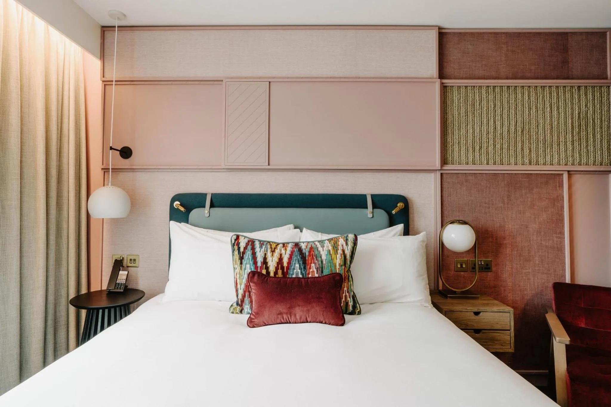 Photo of the whole room, Bed in The Halyard Liverpool, Vignette Collection by IHG