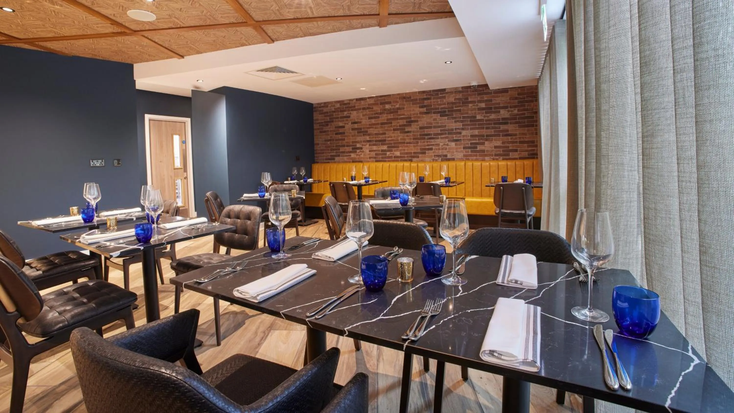 Restaurant/places to eat in Tŷ Newport